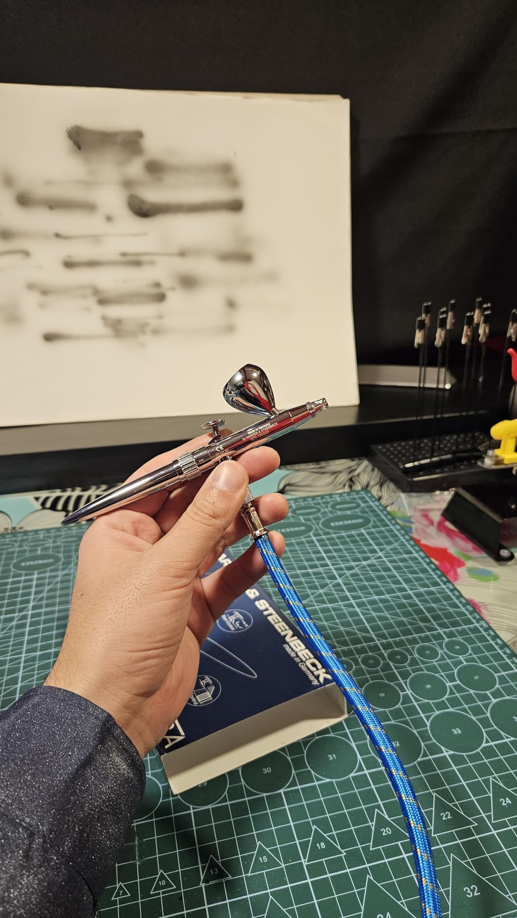 Harder & Steenbeck Ultra 2024 Airbrush, German-Engineered | Dual Action Painting Set with Gravity-Feed Airbrush with 0.45mm Self-Centering Nozzle, 5ml Paint Cups - 120231 customer photo 1