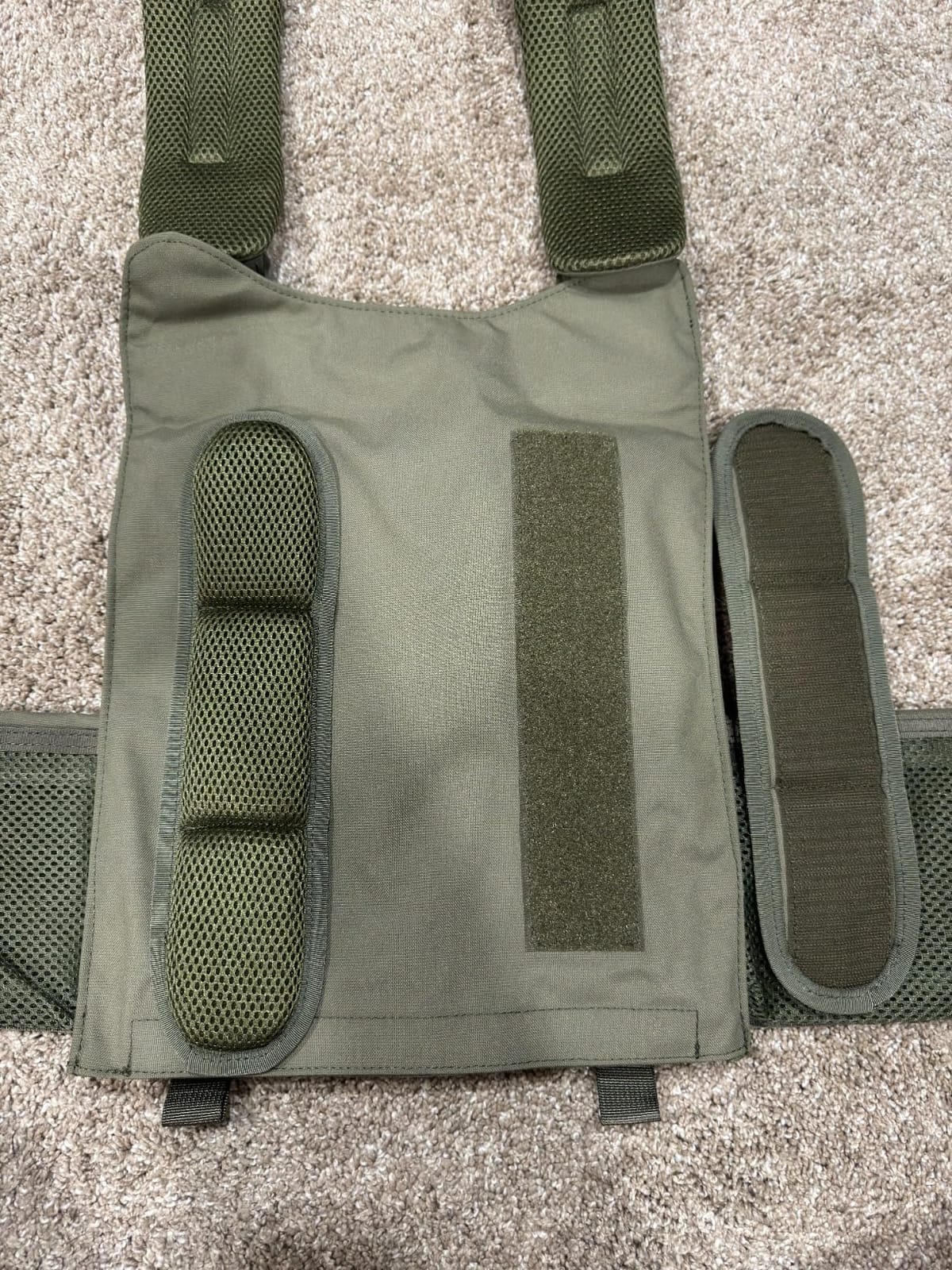 DEYACE Tactical Quick Release Vest for Men, Fully Adjustable Plate Carriers Vest with Breathable 3D Mesh Liner customer photo 1