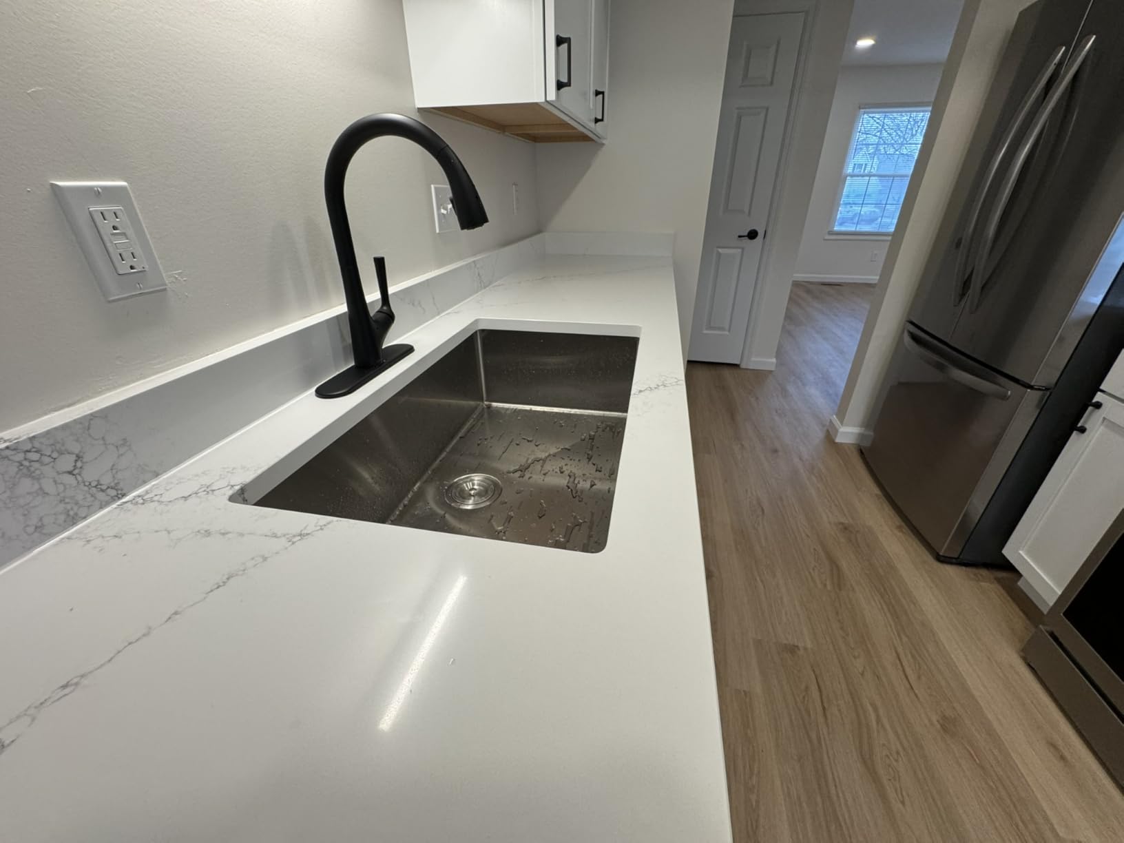Logmey 15x17 Outdoor Kitchen Sink Undermount with Foldable Faucet and Cover customer photo 2