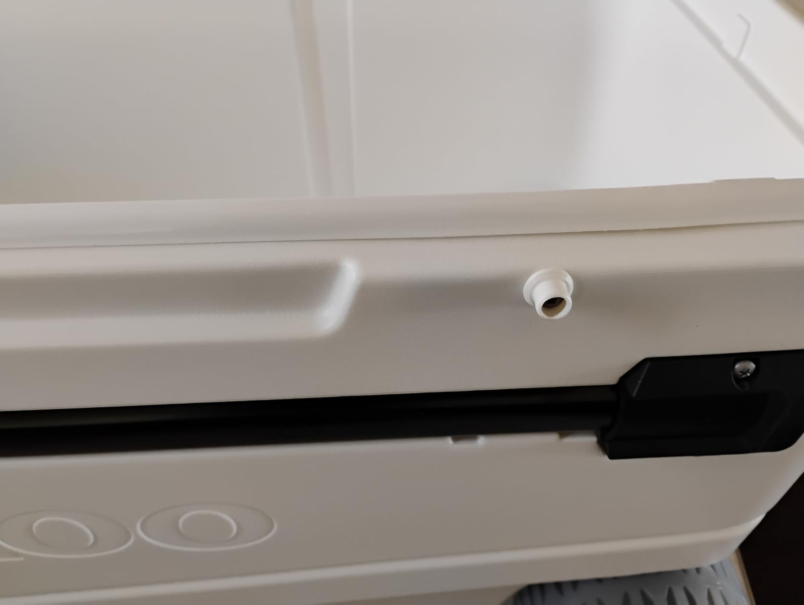 Igloo Maxcold Glide 110Qt Wheeled Cooler | Insulated Hard Shell Ice Chest customer photo 1