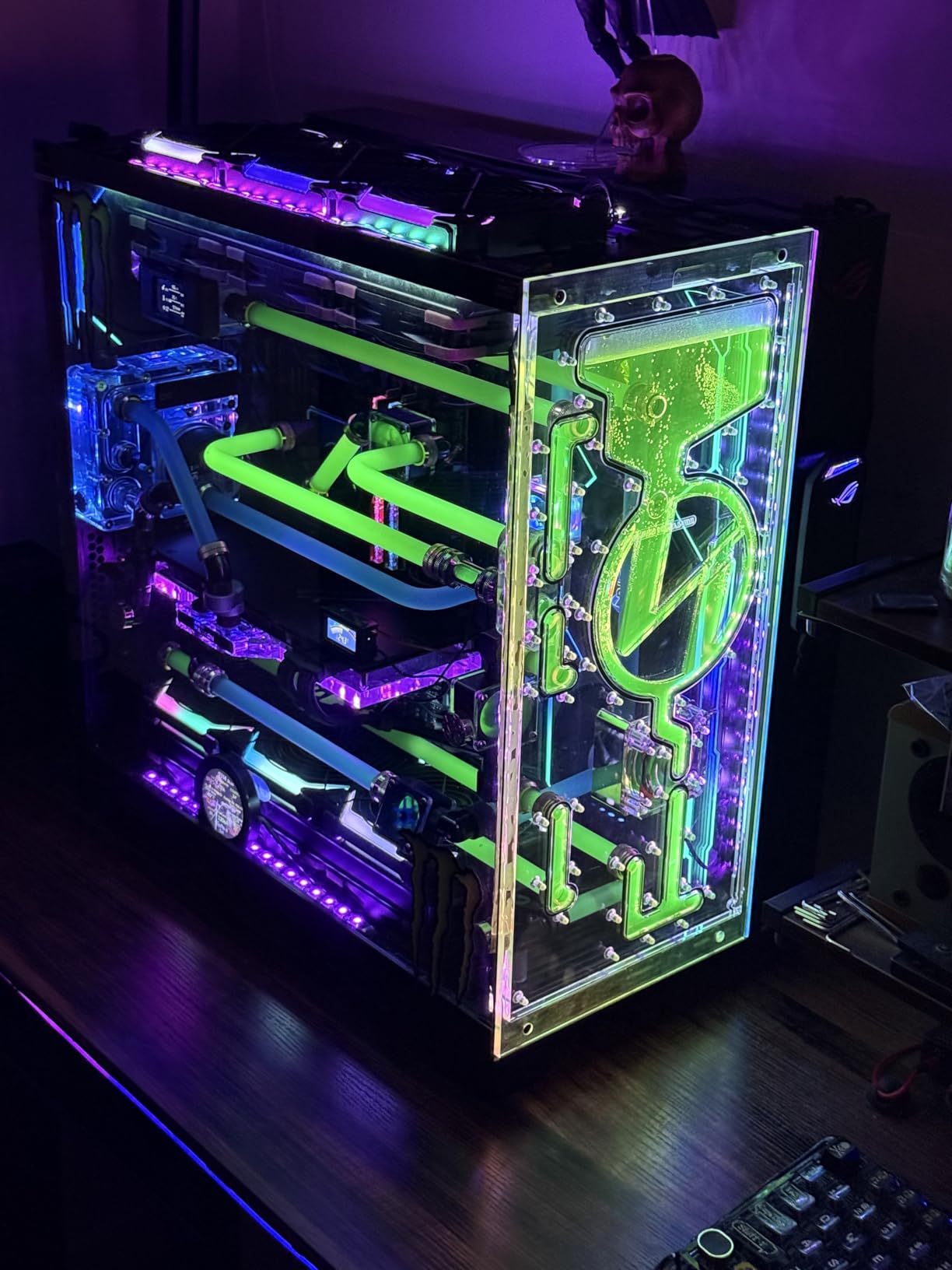 Bykski Distro Plate for LIAN LI O11 Dynamic EVO XL (Front Mount) - PMMA w/ 5v Addressable RGB(RBW) (RGV-LAN-O11EVOXL-LI-P) - No Pump customer photo 1