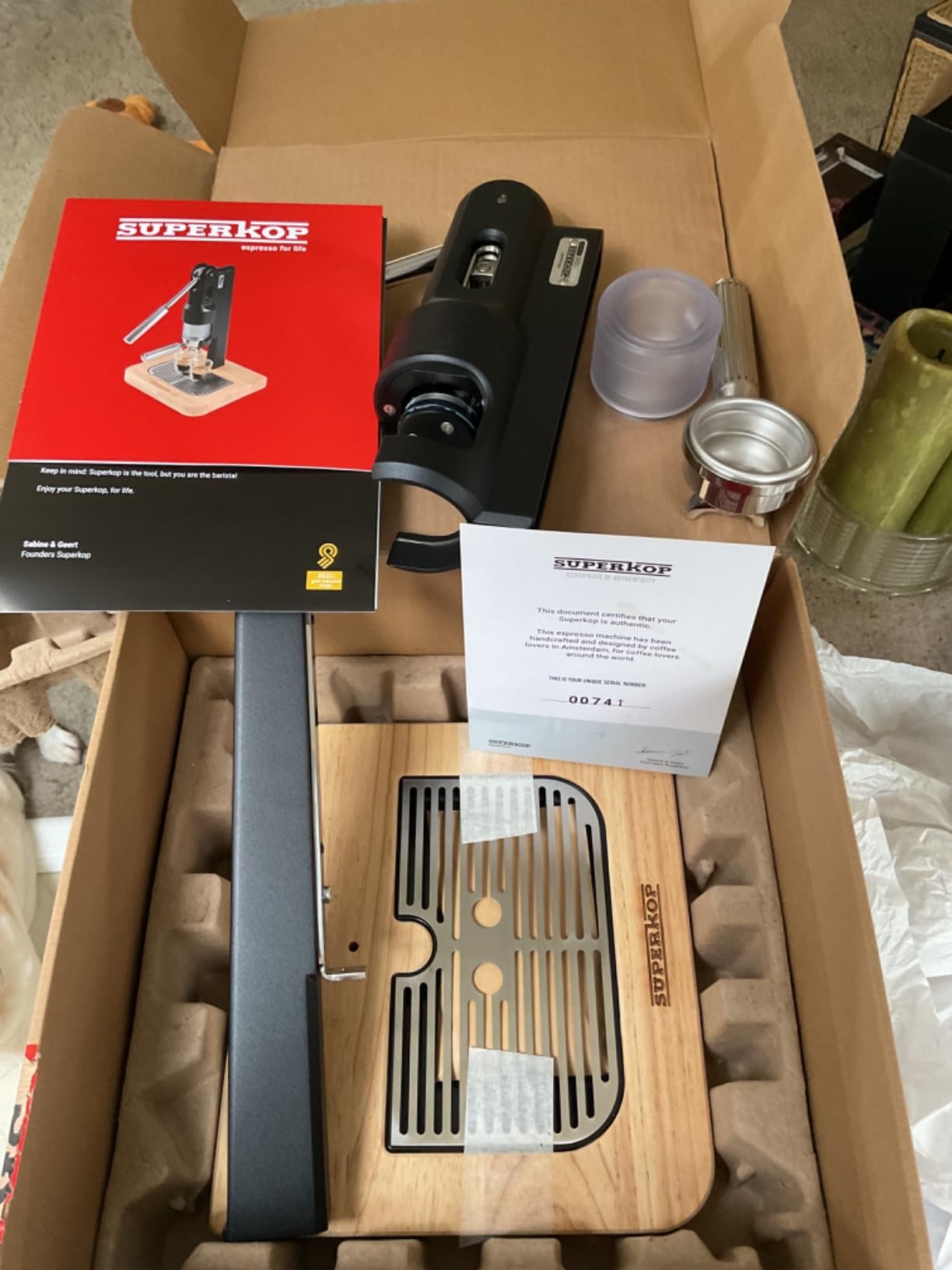 SUPERKOP Espresso & Coffee Maker, Manual Espresso Tool & Machine - Portable, Maintenance Free, Retro Stylish Design, Commercial & Home Purposes - 18 gr Espresso Capacity, Non-Electric - Black customer photo 2