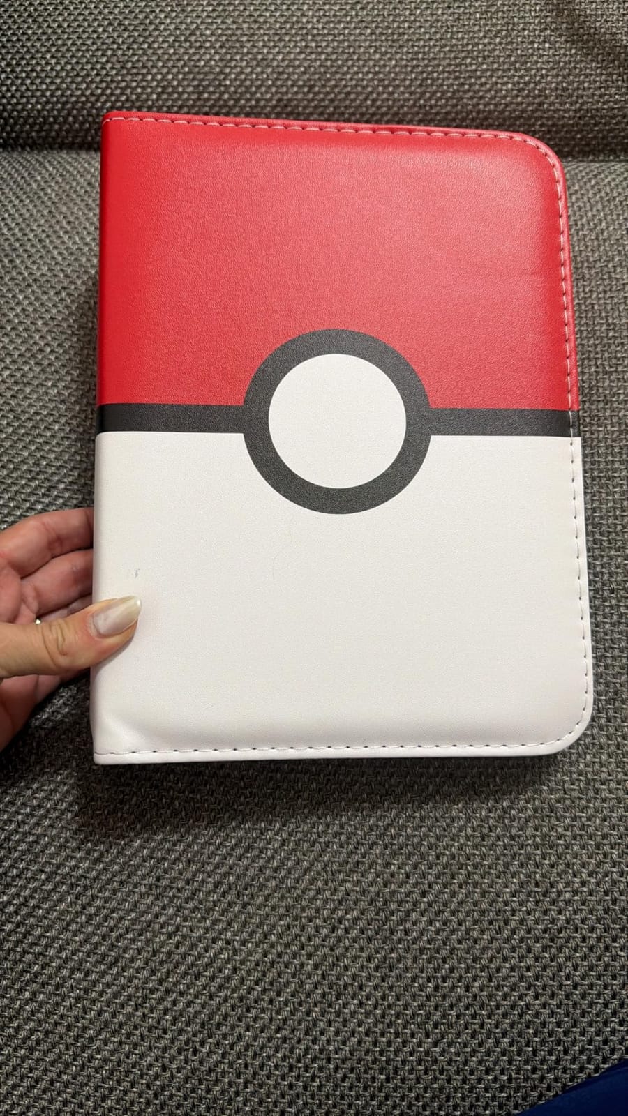 Card Binder 4 Pocket, Trading Card Holder Fits 400 Cards With 50 Removable Sleeves, Portable Collection Card Ablum, Game Card Case book With Zipper for Gift, Red customer photo 2