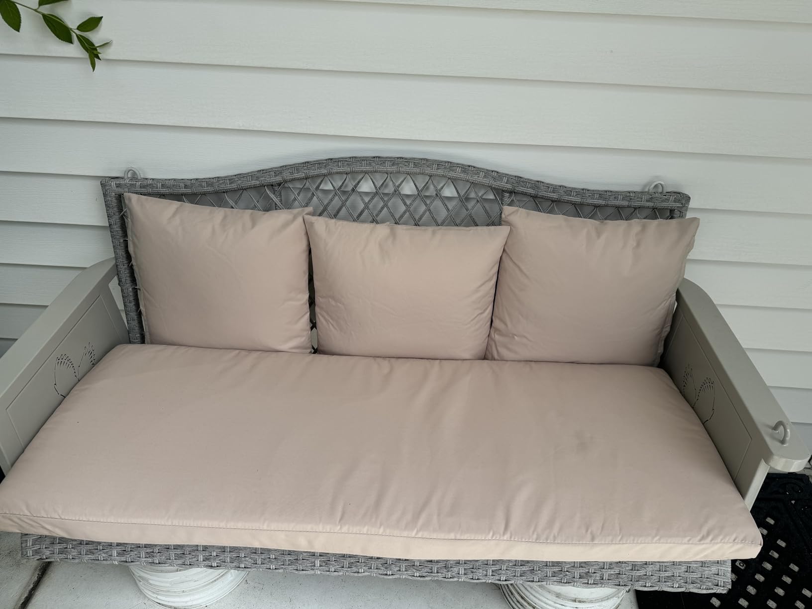 ZZW Upgraded Wicker Hanging Porch Swing Heavy Duty 900 LBS 3-Seat Outdoor Patio Swing Chair Bench for Adult w/ 8.9ft Hanging Chains Cushions and Cup Holder customer photo 2