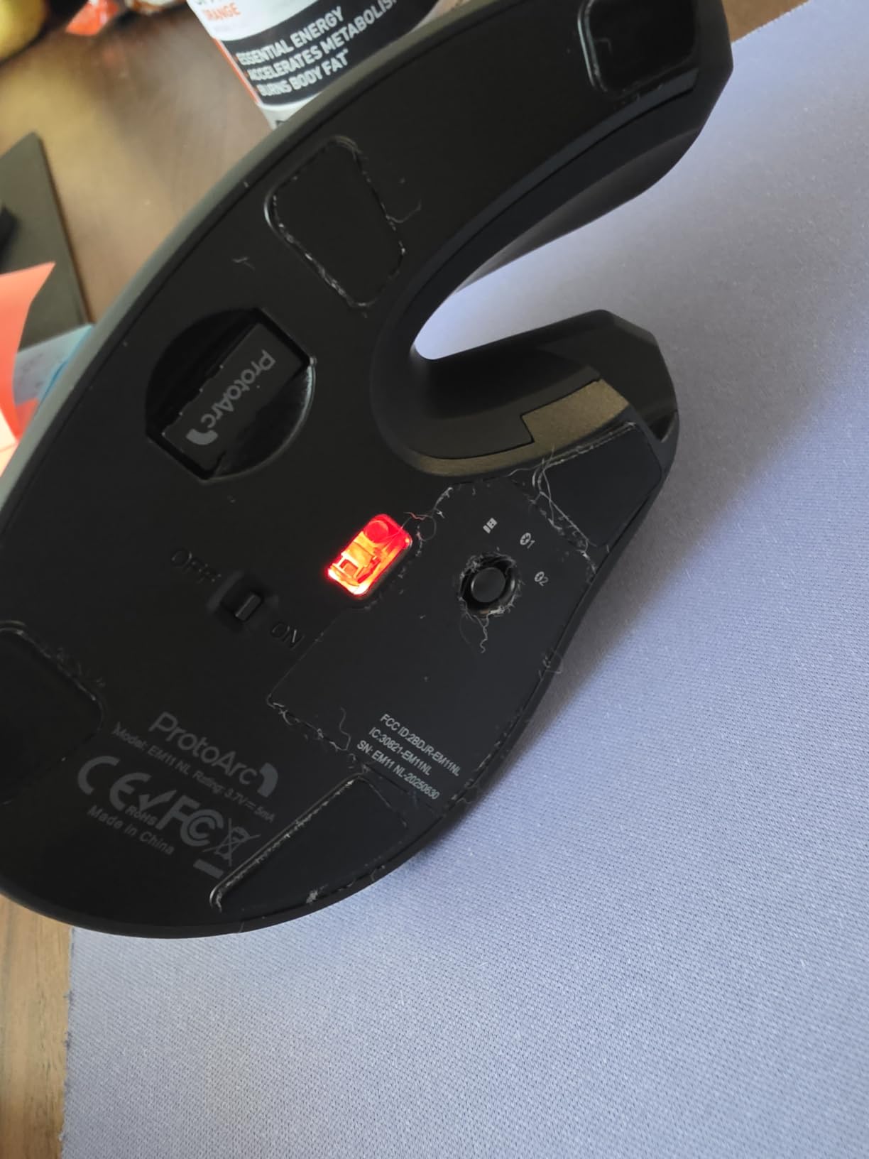 ProtoArc EM11 NL Wireless Ergonomic Vertical Mouse, Rechargeable, Black customer photo 1
