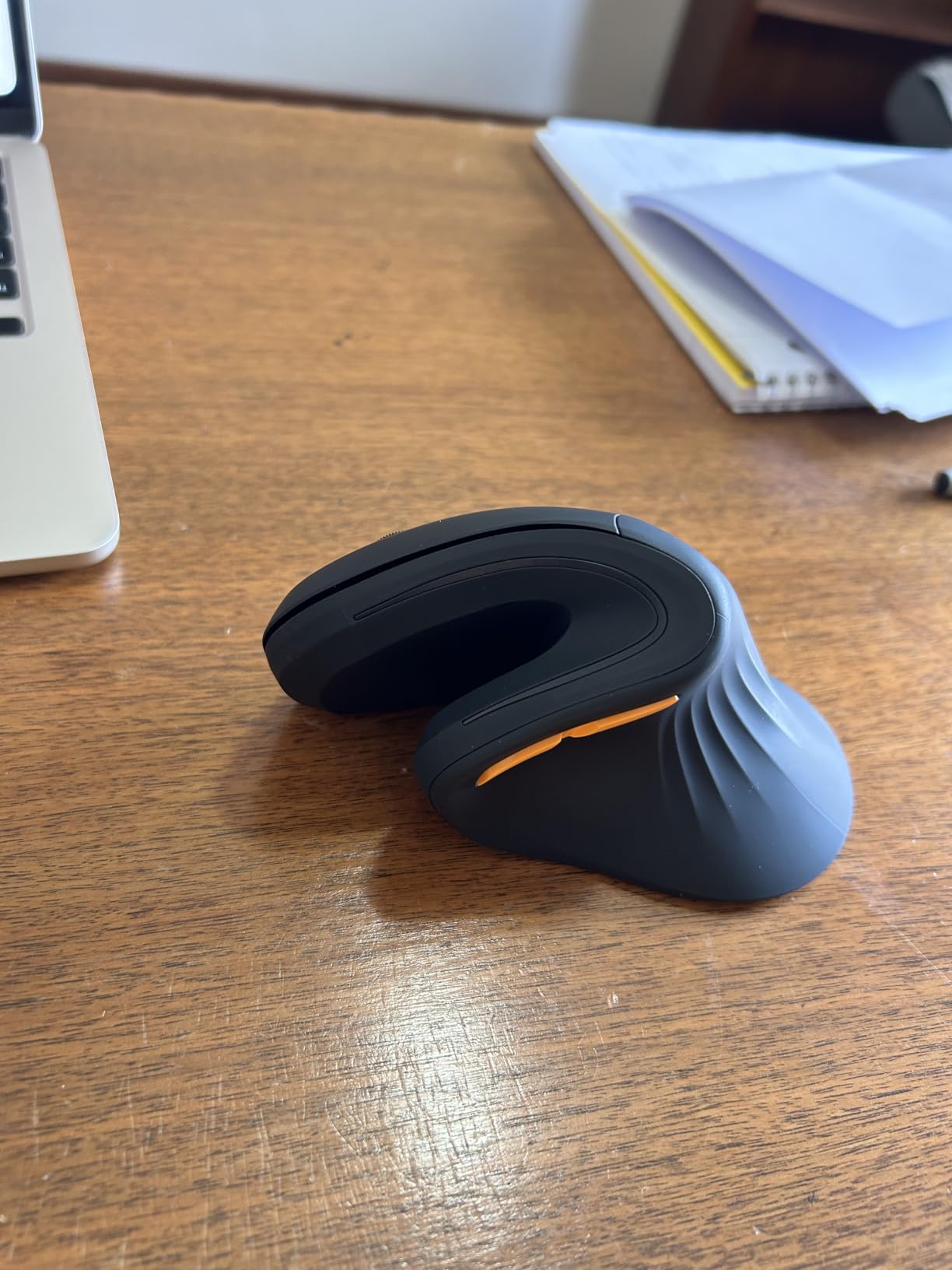 ProtoArc EM11 NL Wireless Ergonomic Vertical Mouse, Rechargeable, Black customer photo 2