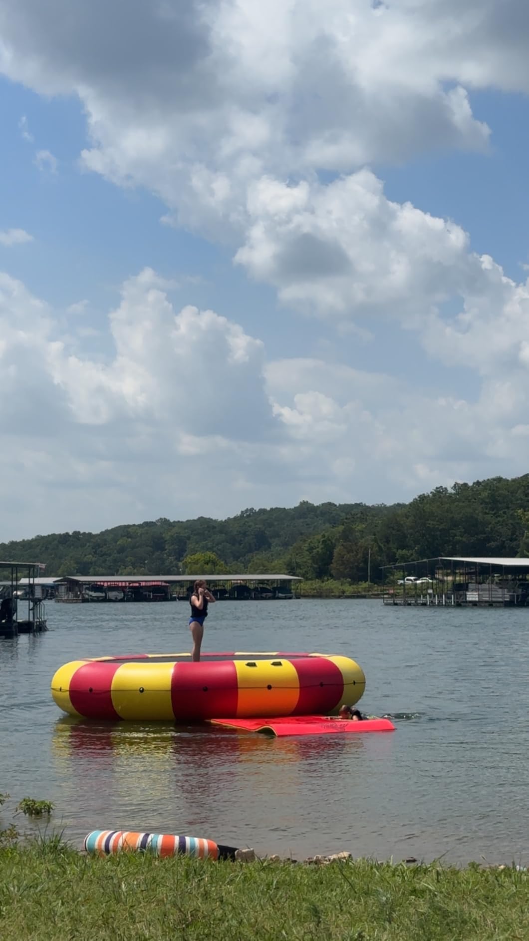VEVOR Inflatable Water Bouncer, 17ft Recreational Water Trampoline, Portable Bounce Swim Platform with 5-Step Ladder & Electric Air Pump, Kids Adults Floating Rebounder for Pool, Lake, Water Sports customer photo 1