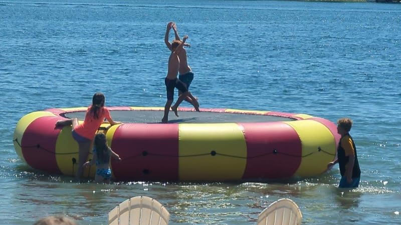 VEVOR Inflatable Water Bouncer, 17ft Recreational Water Trampoline, Portable Bounce Swim Platform with 5-Step Ladder & Electric Air Pump, Kids Adults Floating Rebounder for Pool, Lake, Water Sports customer photo 2