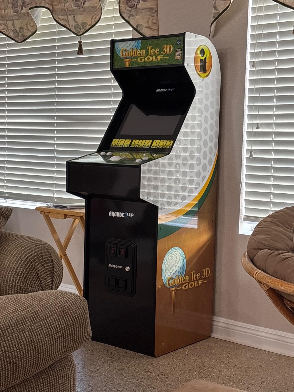 Arcade1Up Golden Tee 3D Deluxe Home Arcade, 8 Golf + Bowling Games customer photo 2