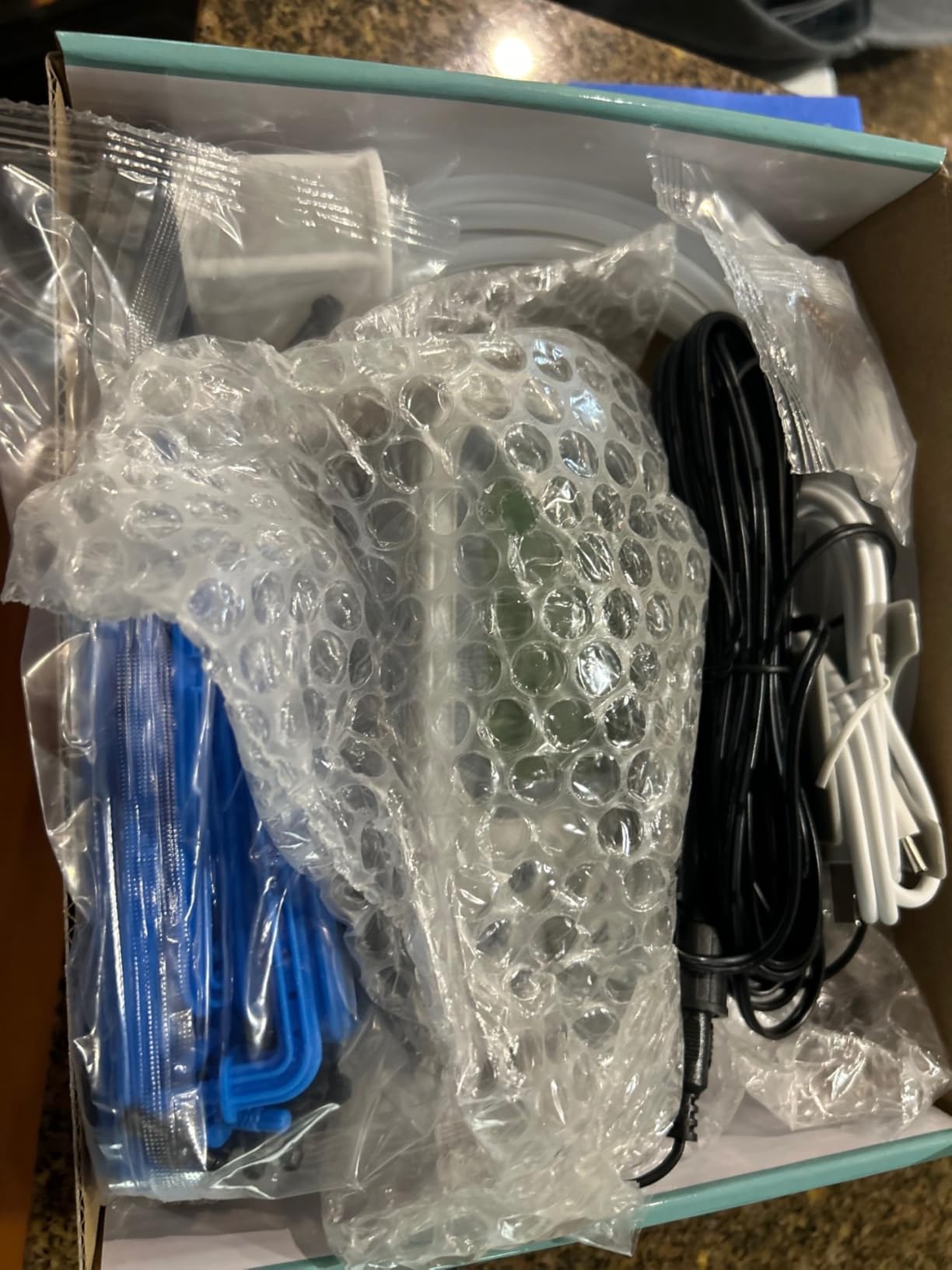 Automatic Drip Irrigation System for Indoor Plants, 2026 Automatic Plant Waterer for 15 Potted Plants Watering with Anti-Siphon and Humidity Mode, Timer, Rechargeable Vacation Self-Watering Pump customer photo 2