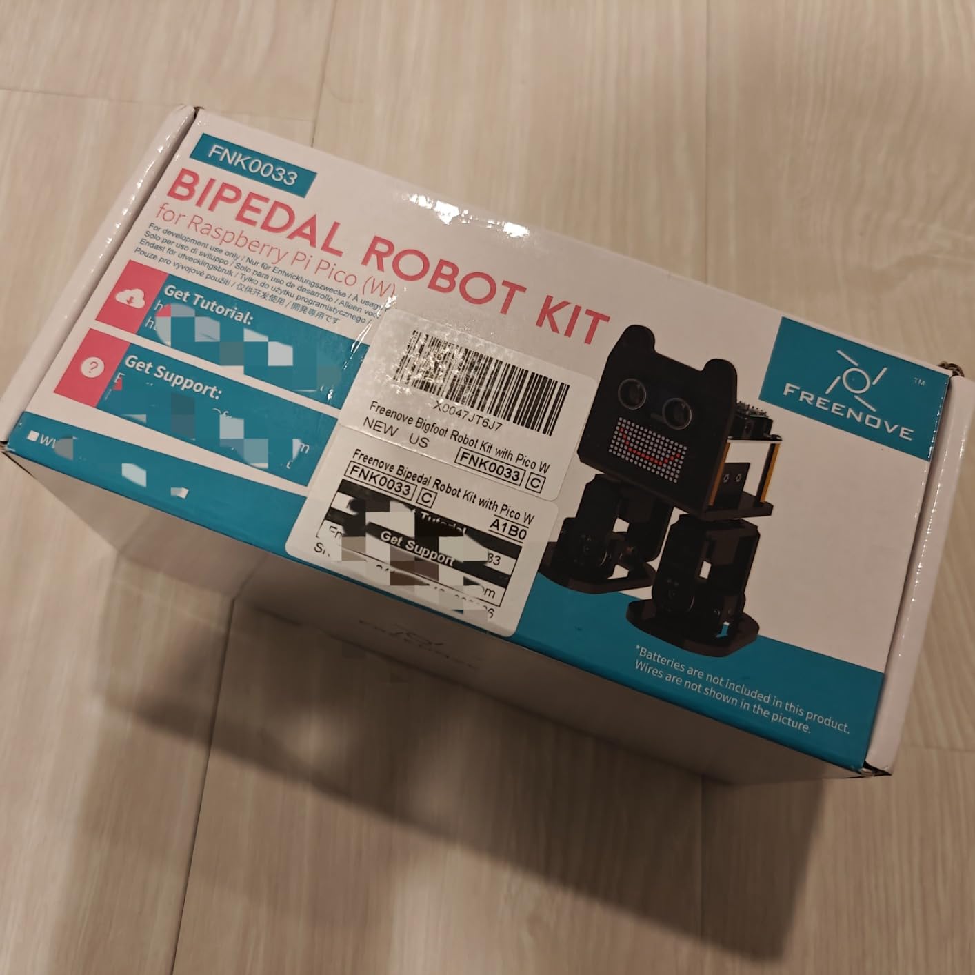 Freenove Bipedal Robot Kit for Raspberry Pi Pico W (Included) (Compatible with Arduino IDE), LED Matrix Expressions, Obstacle Avoidance, Colorful Lights, Buzzer, Speaker, App customer photo 2