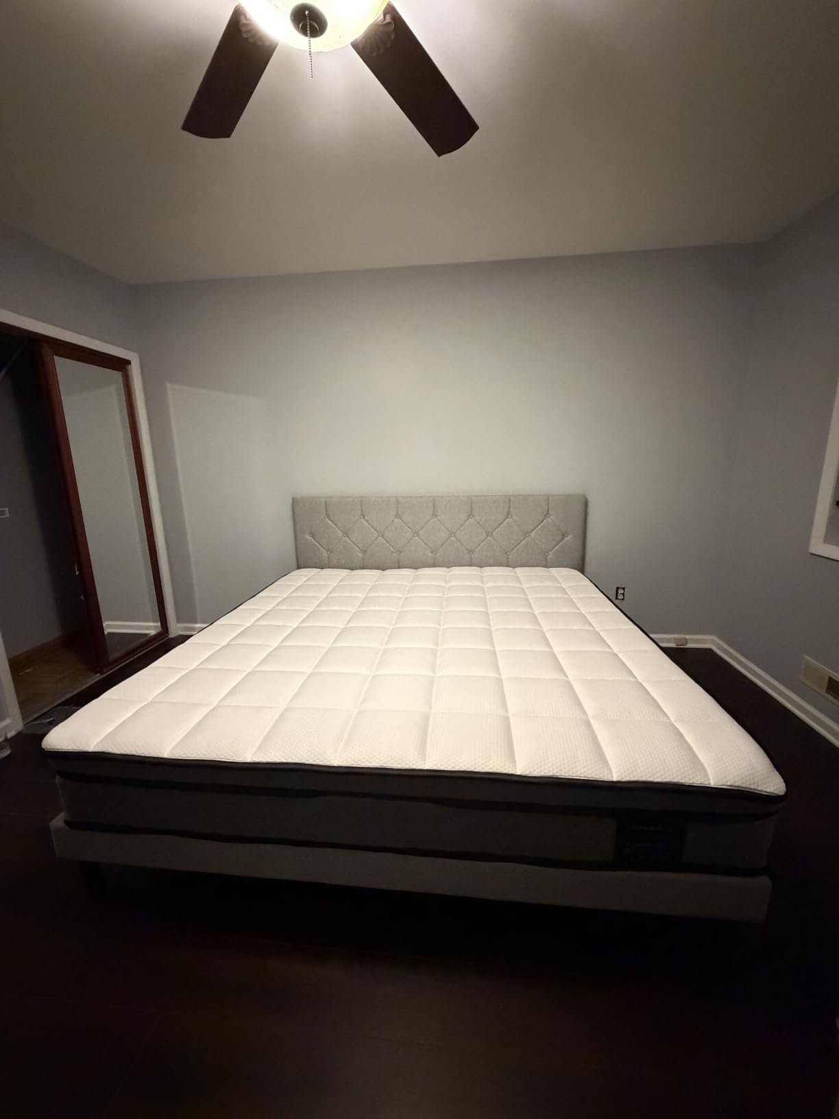 HAOARA King Size Platform Bed Frame with Upholstered Button Tufted Headboard, Mattress Foundation with Wooden Slat Support, Noise Free, No Box Spring Needed, Easy Assembly, Light Grey customer photo 1