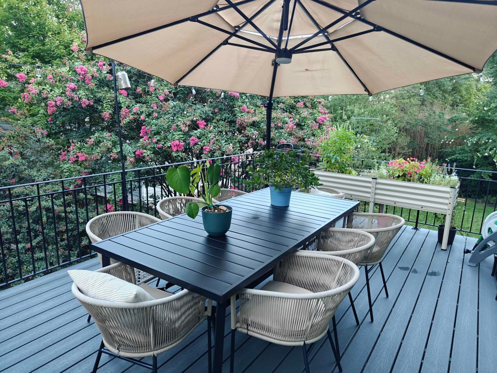 MIXPATIO Patio Round Table w/Umbrella Hole, Metal Table for 6, Black customer photo 2