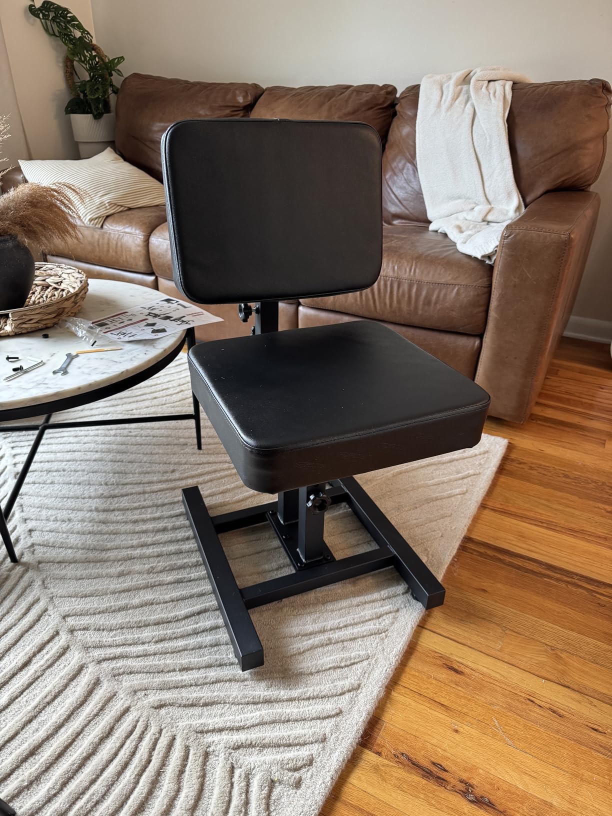 Tattoo Chairs with Adjustable Armrest & Back Support for Tattoo Artists and Client, Ergonomic Multiple Uses Chair,Tattoo Studio Furniture (with Wheels) customer photo 1