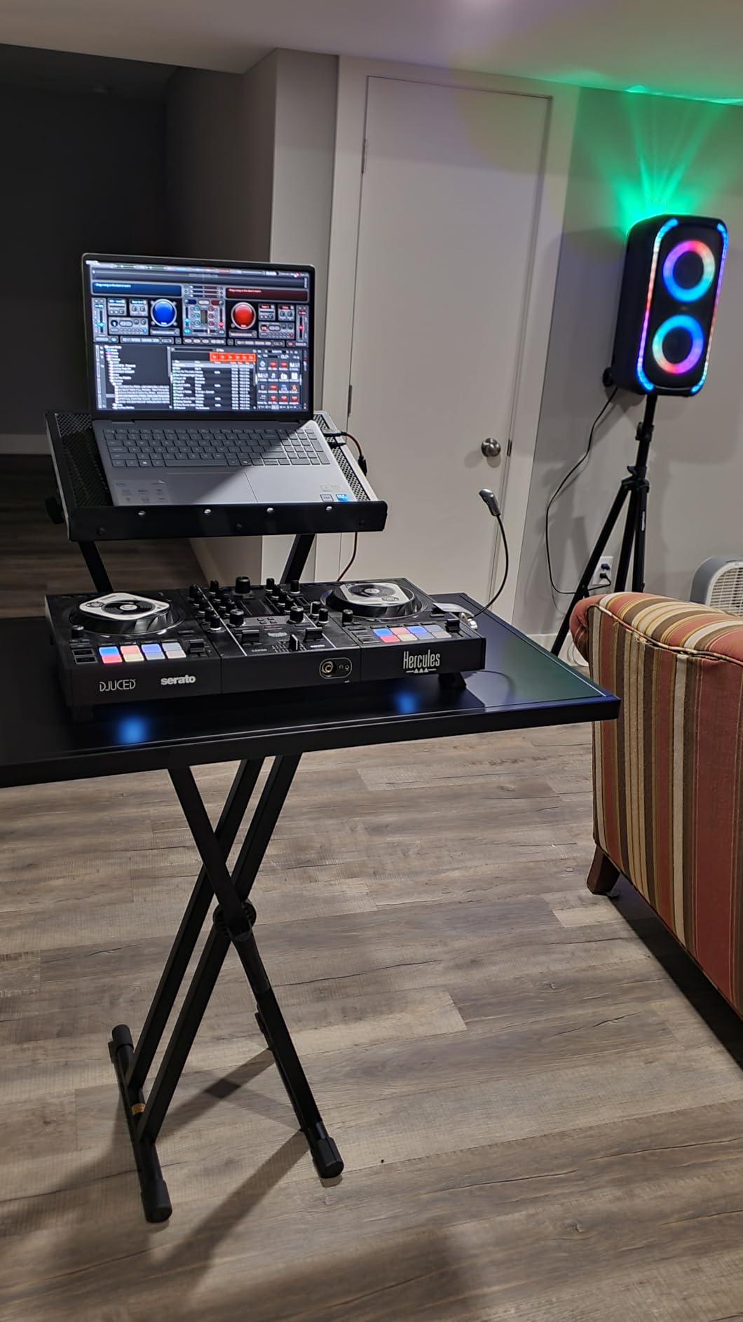 AxcessAbles Portable Two-Tier DJ Table Stand| Two Tier Piano Keyboard Stand for Sheet Music and Tablet | DJ Laptop and Controller Stand | Music Production Workstation | Booth Stand customer photo 1