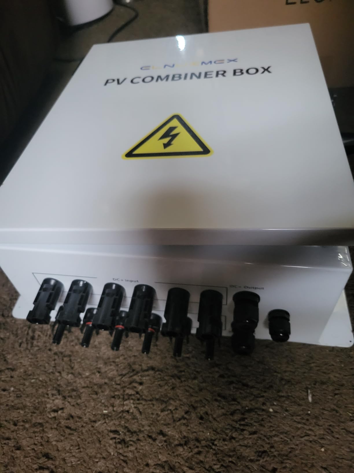 6 String Metal Solar Combiner Box, PV Combiner Box with 20A Rated Current Fuse, Surge Protective Device & 63A Air Circuit Breaker (6 String) customer photo 1