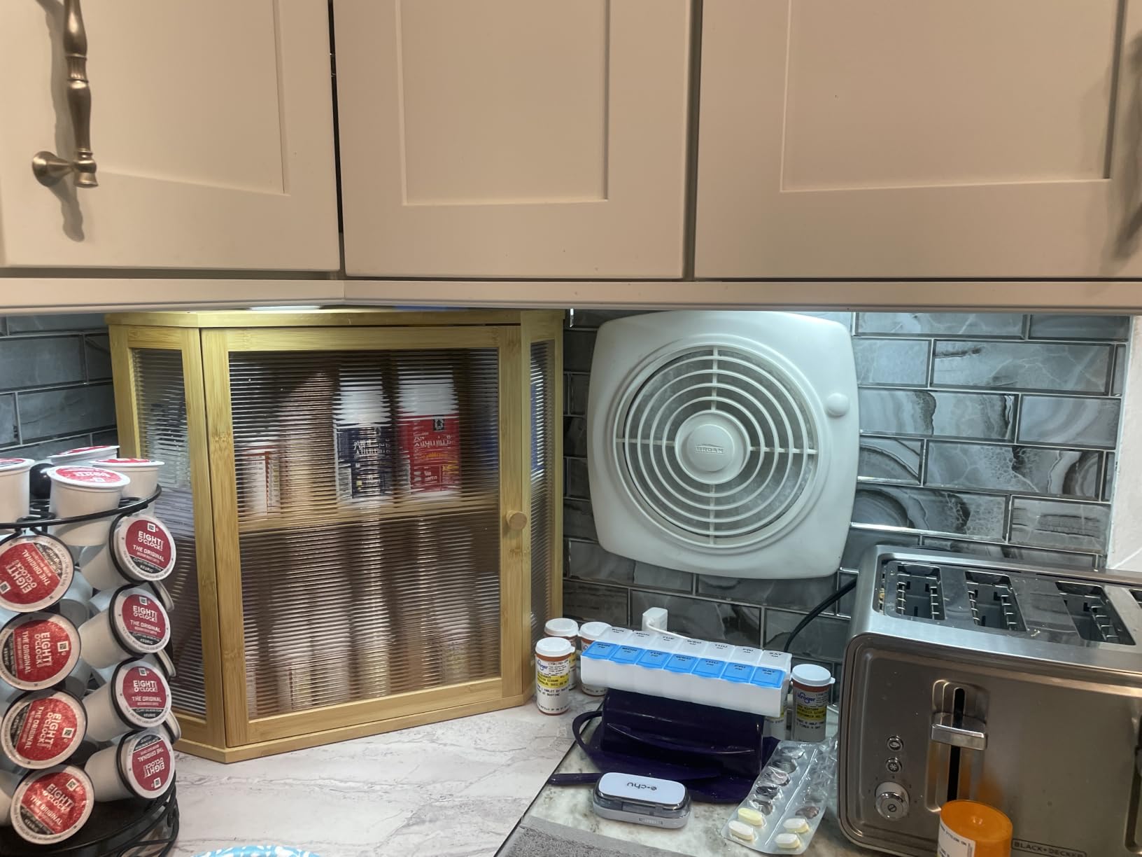 EZVALO Under Cabinet Lighting with Charging Station, Motion Sensor Lights customer photo 2
