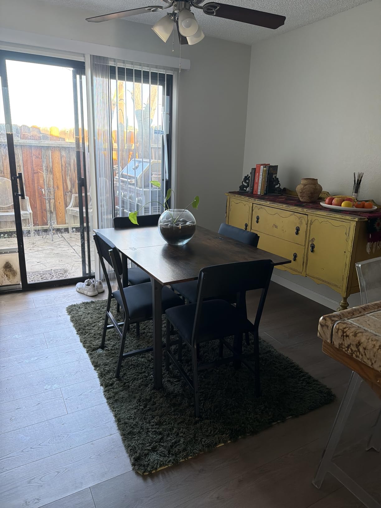 HUAHUU Dining Table Set for 4, Extendable Kitchen Table Cushion Chairs Set of 4, Rectangle Dining Table with Metal Frame & MDF Board, Folding for Small Apartment Saving Space, Black customer photo 1