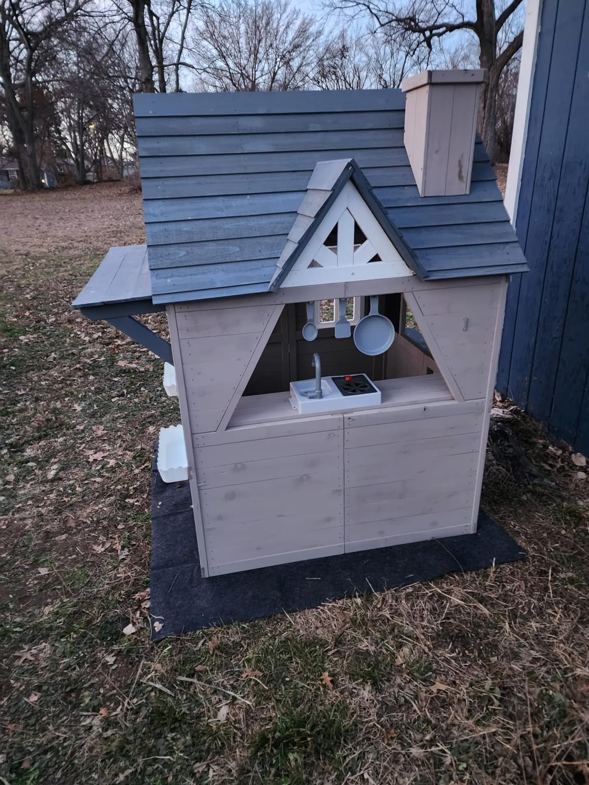 Kids Outdoor Playhouse,Cedar Gray Wooden Play House for Kids Ages 3-8, with Play Kitchen, Interactive Doorbell, Toy Phone, Sink, Flowerpot customer photo 1
