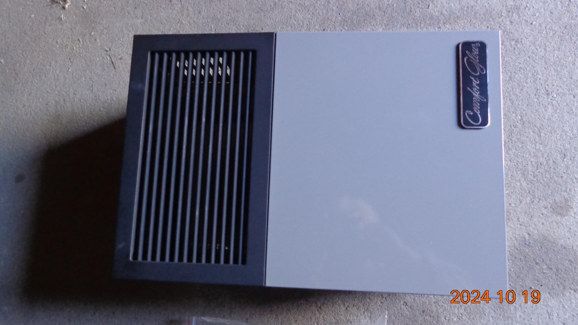 Comfort Glow Direct Vent Propane Wall Heater, 8,000 BTU, Silver- DVP08 customer photo 1