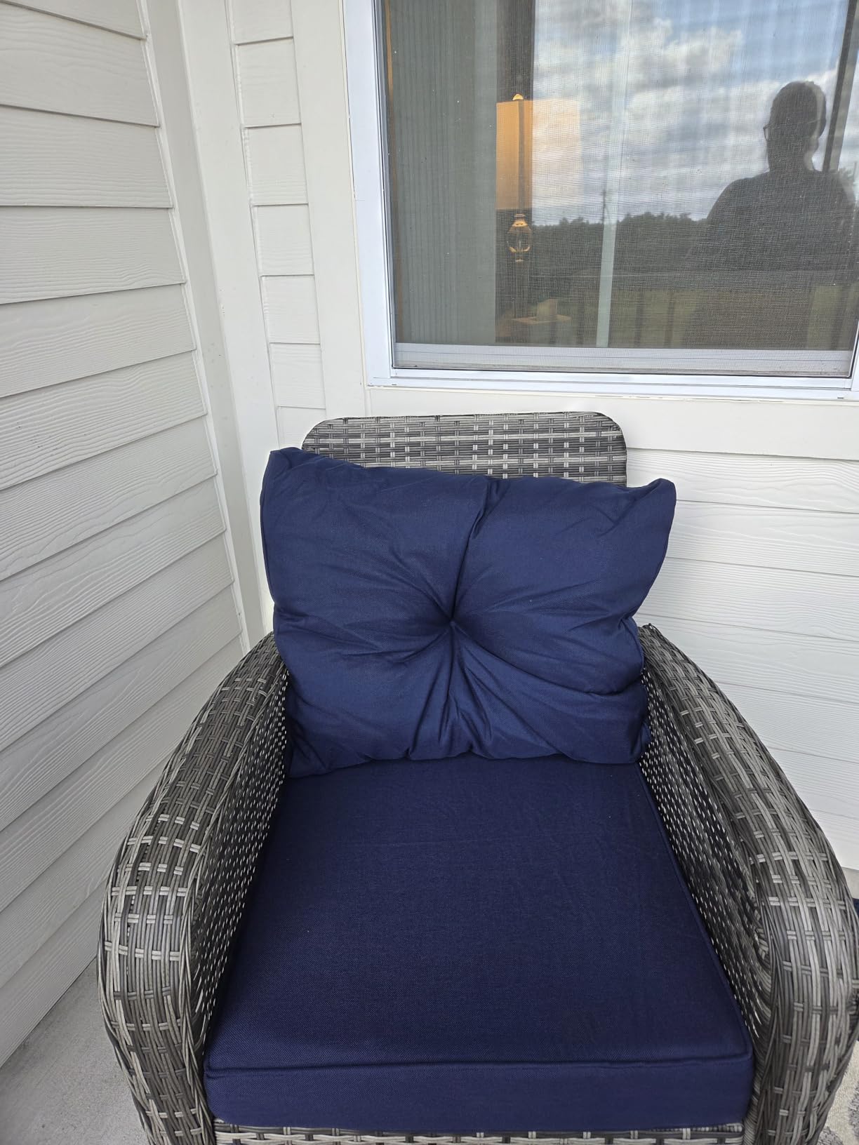 wildformers Luxury Outdoor Swivel Wicker Glider Patio Chairs with Table Set customer photo 2