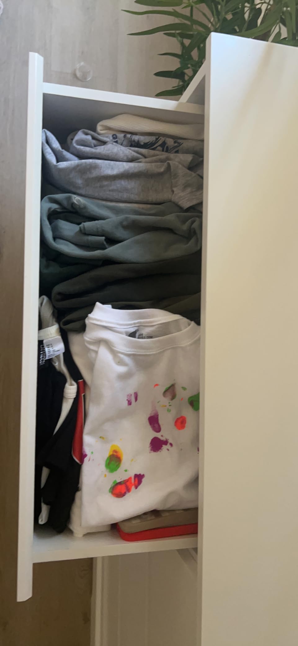 FOTOSOK Black Dresser for Bedroom, Modern 6 Drawer Double Dresser customer photo 1