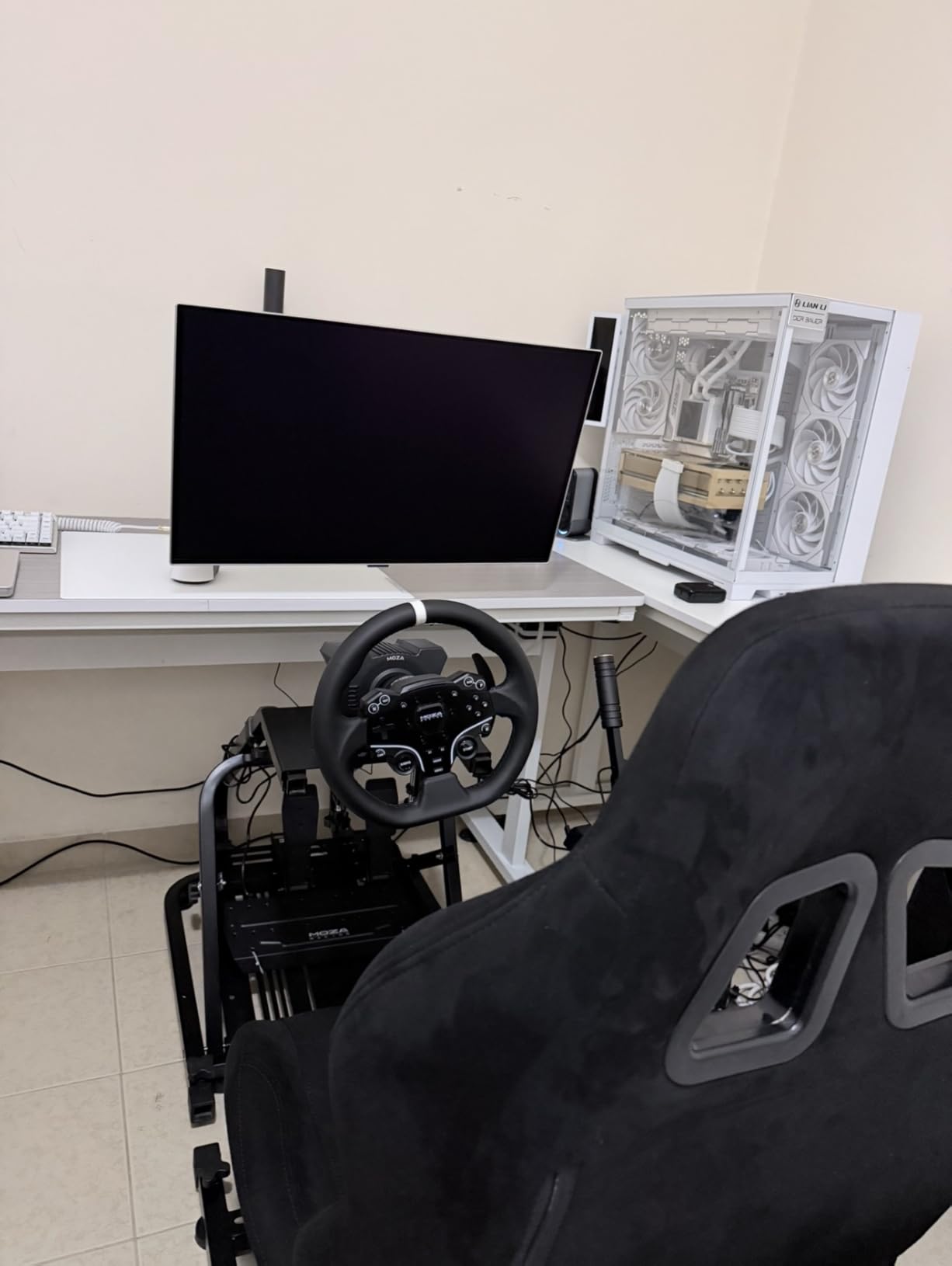 MOZA R5 Bundle Kit 5.5Nm Direct Drive Servo Base,Wheel & Pedals for PC customer photo 2