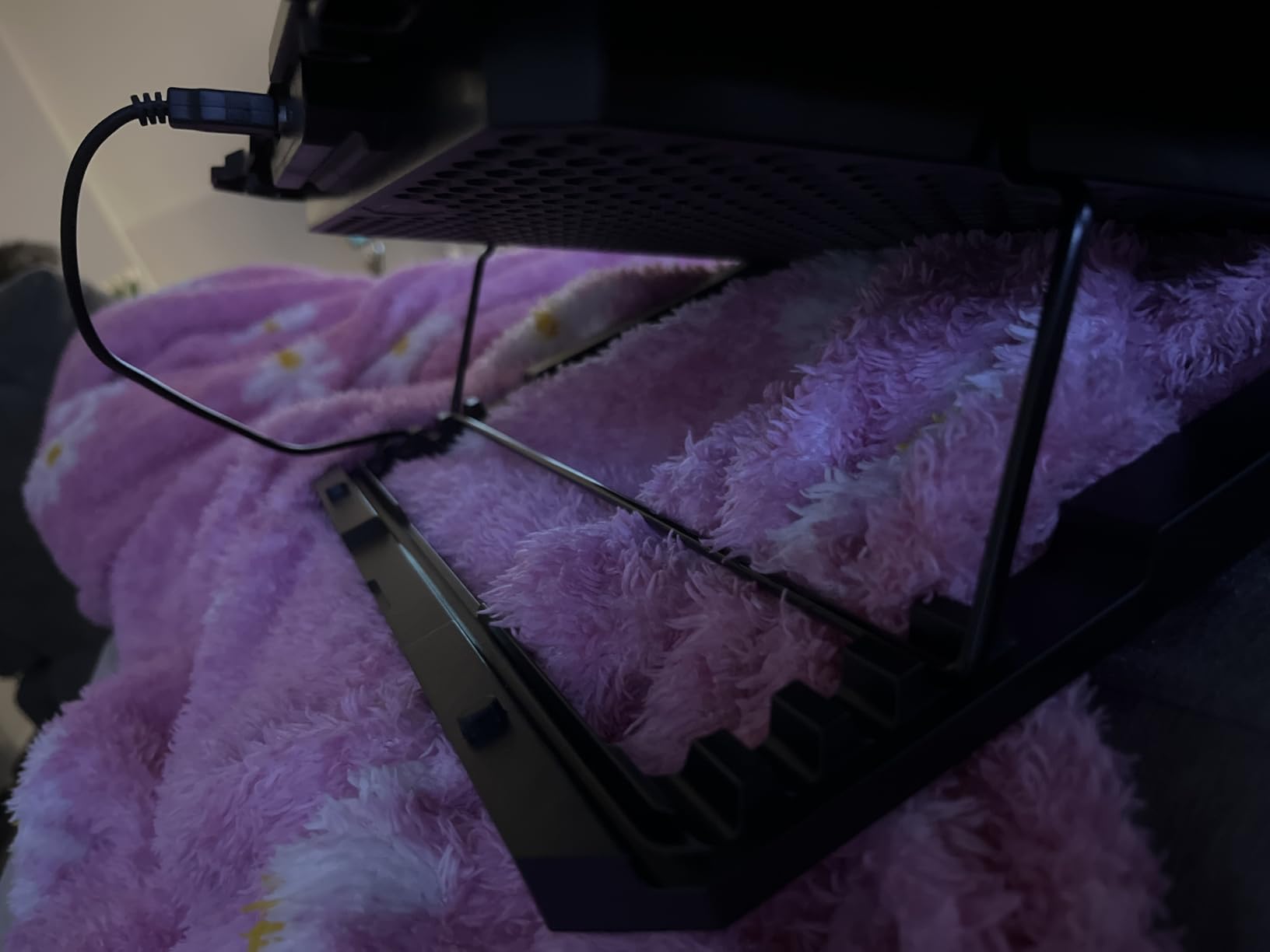 ICE COOREL Laptop Cooling Pad with 8 Cooling Fans, Cooling Pad for Laptop Fan 13-15.6 Inch, Laptop Cooler Stand with 6 Height Adjustable, Notebook Cooler Pad with Two USB Port [2025 Version] customer photo 2