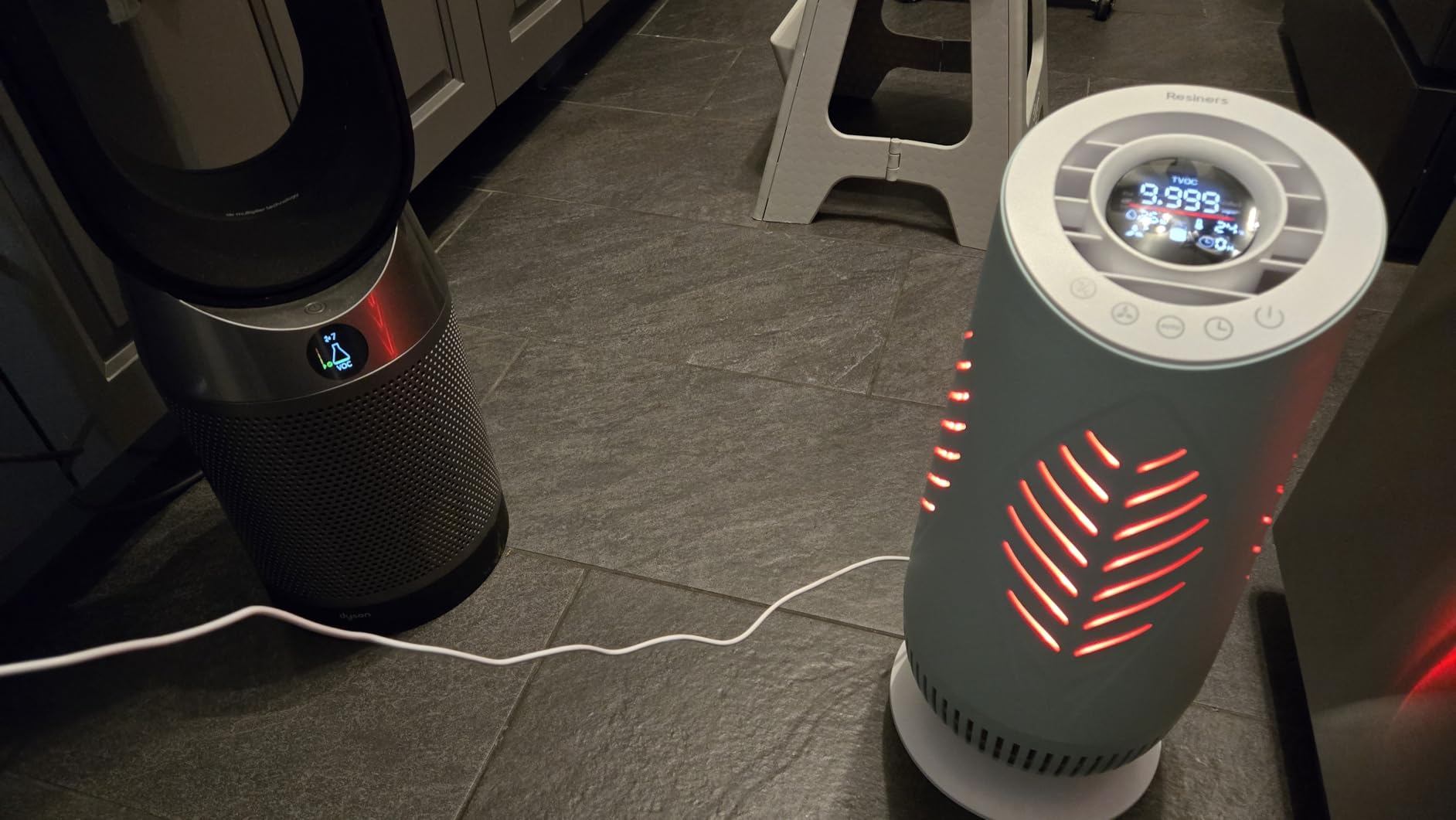 Resiners AirPure Air Purifier with H13 True HEPA Filter for Epoxy Resin | Real-Time TVOC Display, Auto Mode, Real-Time Temp & Humidity Display, Applicable space 151-344 ft²/14-32 m² customer photo 1