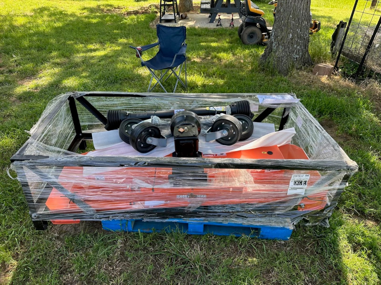 3 Point PTO 60'' Working Width Finish Mower Attachment for 18-50hp Tractor, Category 1 Hitch, 4-Tires, 0.4'' - 4.5'' Adjustable Cutting Height, Model FM150 customer photo 1
