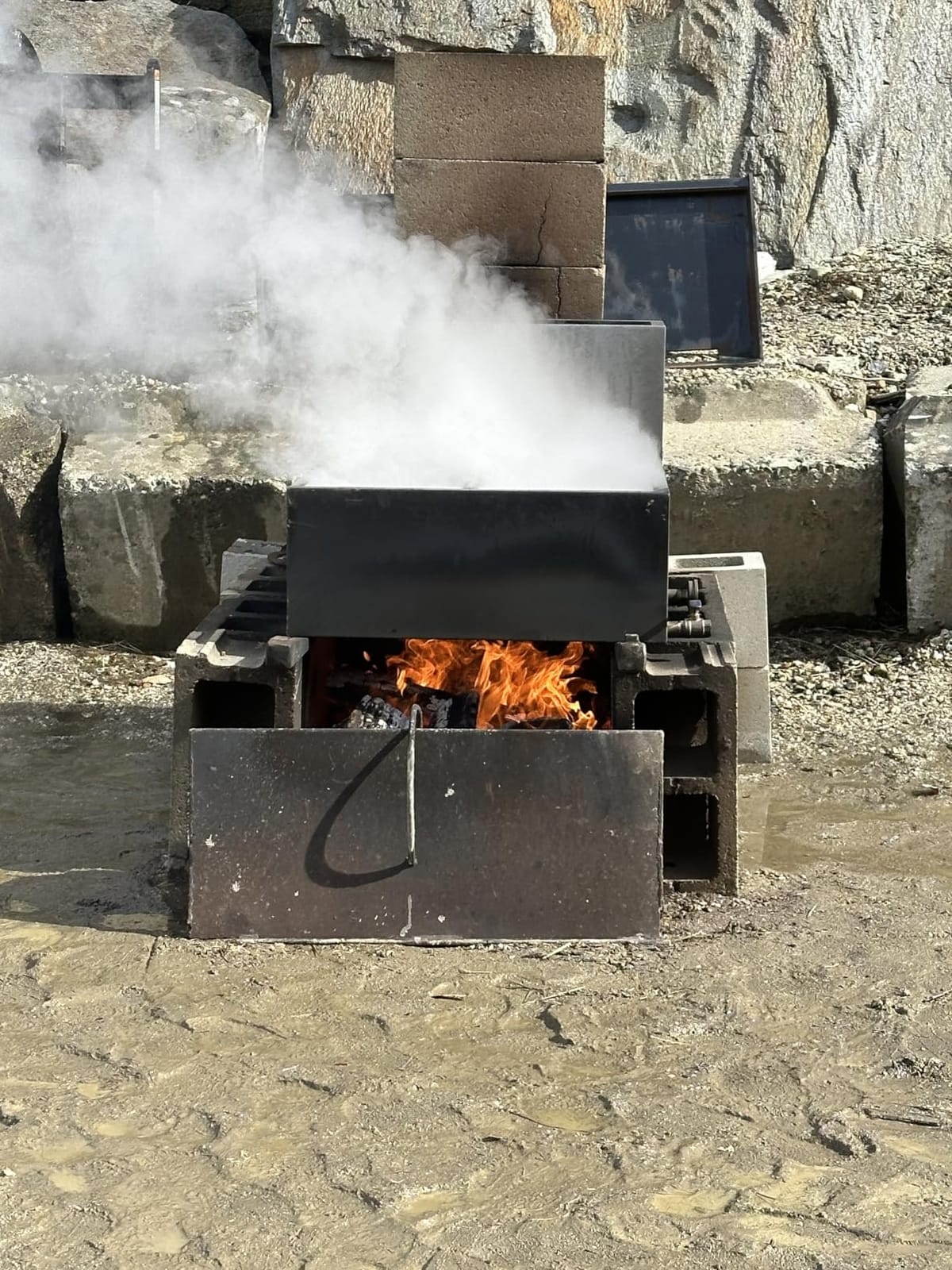 VEVOR Maple Syrup Evaporator Pan, 24.9 Gal, 24 x 24 x 10 Inch Maple Syrup, 304 Stainless Steel Maple Syrup Pan, Evaporator Pan with 1 Valve and 3 Heating Methods, for Home, Outdoor customer photo 1