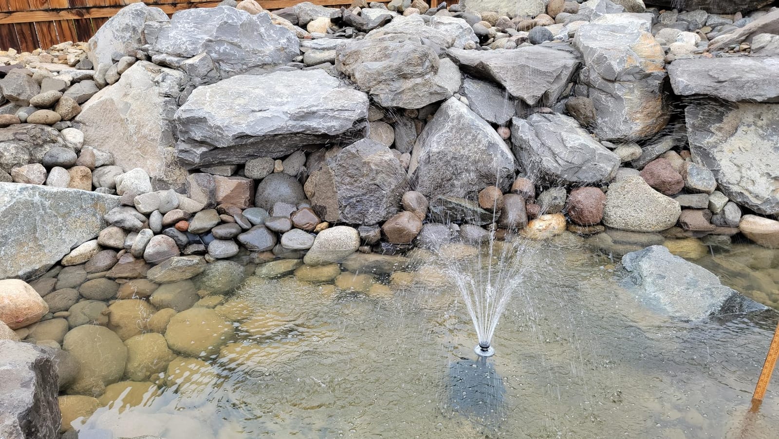 AquaMiracle All-in-1 550GPH Pond Fountain Kit with Color LED & U-V Light | Pond Filters System for Outdoor Ponds 200-500 Gallon | Fountain Pump with 3-Spray Patterns | Clean Green Water customer photo 2