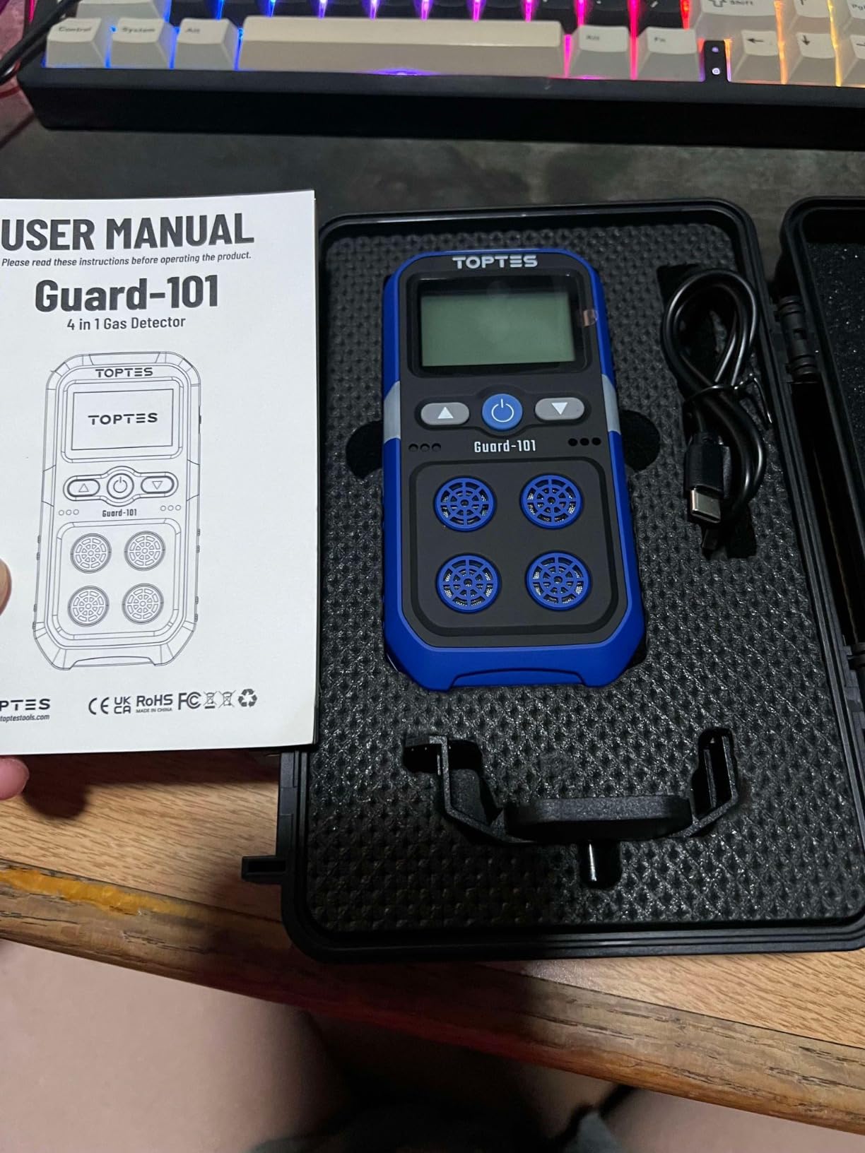 TopTes Guard-101 4 Gas Monitor Multi Detector for H2S, CO, LEL, and O2, with Vibration, Visual, and Audible Alarms, 14h Long Battery Life, Safety Explosion-Proof, for Work, Home - Green customer photo 2
