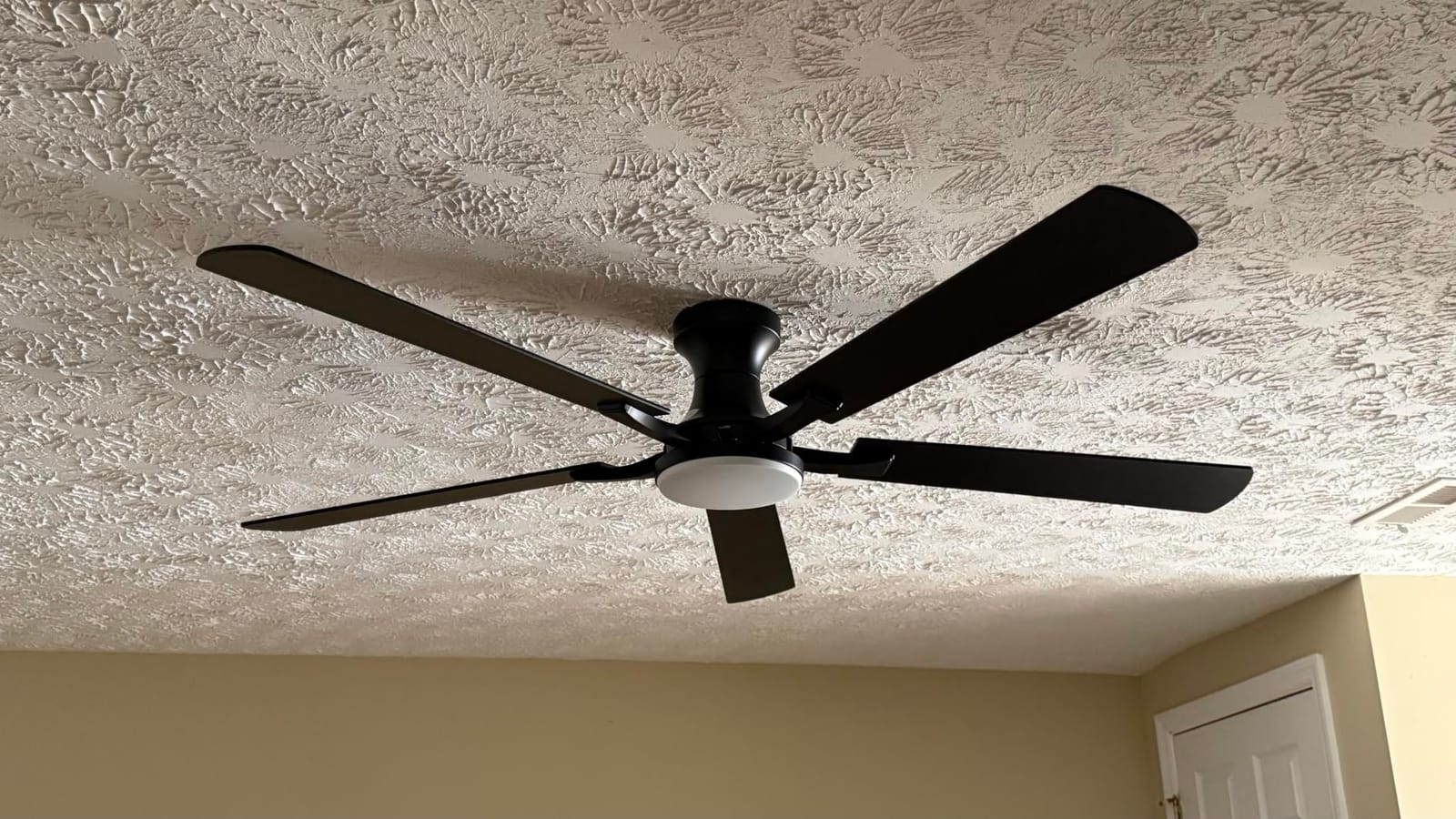 ZMISHIBO 52 Inch Ceiling Fans with Lights, Remote&App Control, Flush Mount customer photo 1