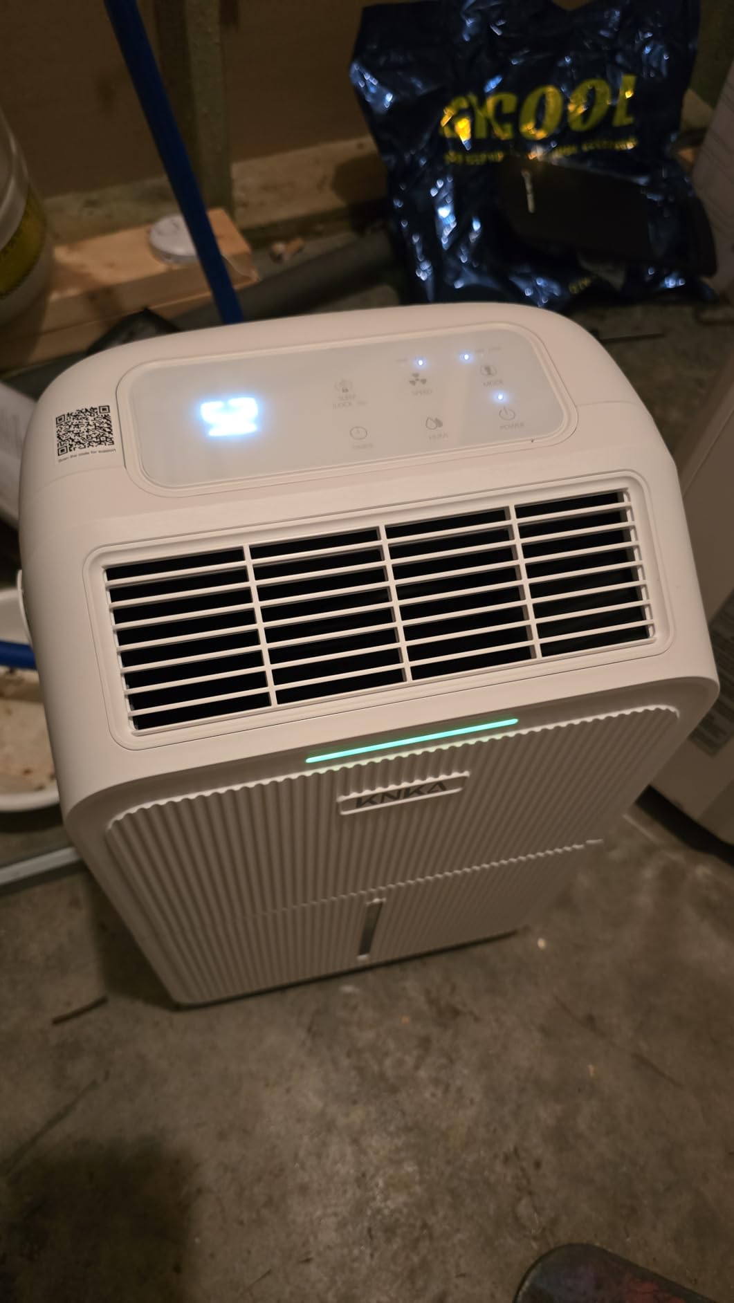 KNKA 2500 Ft² Max 34 Pints Dehumidifier for Basement with Drain Hose, White customer photo 1