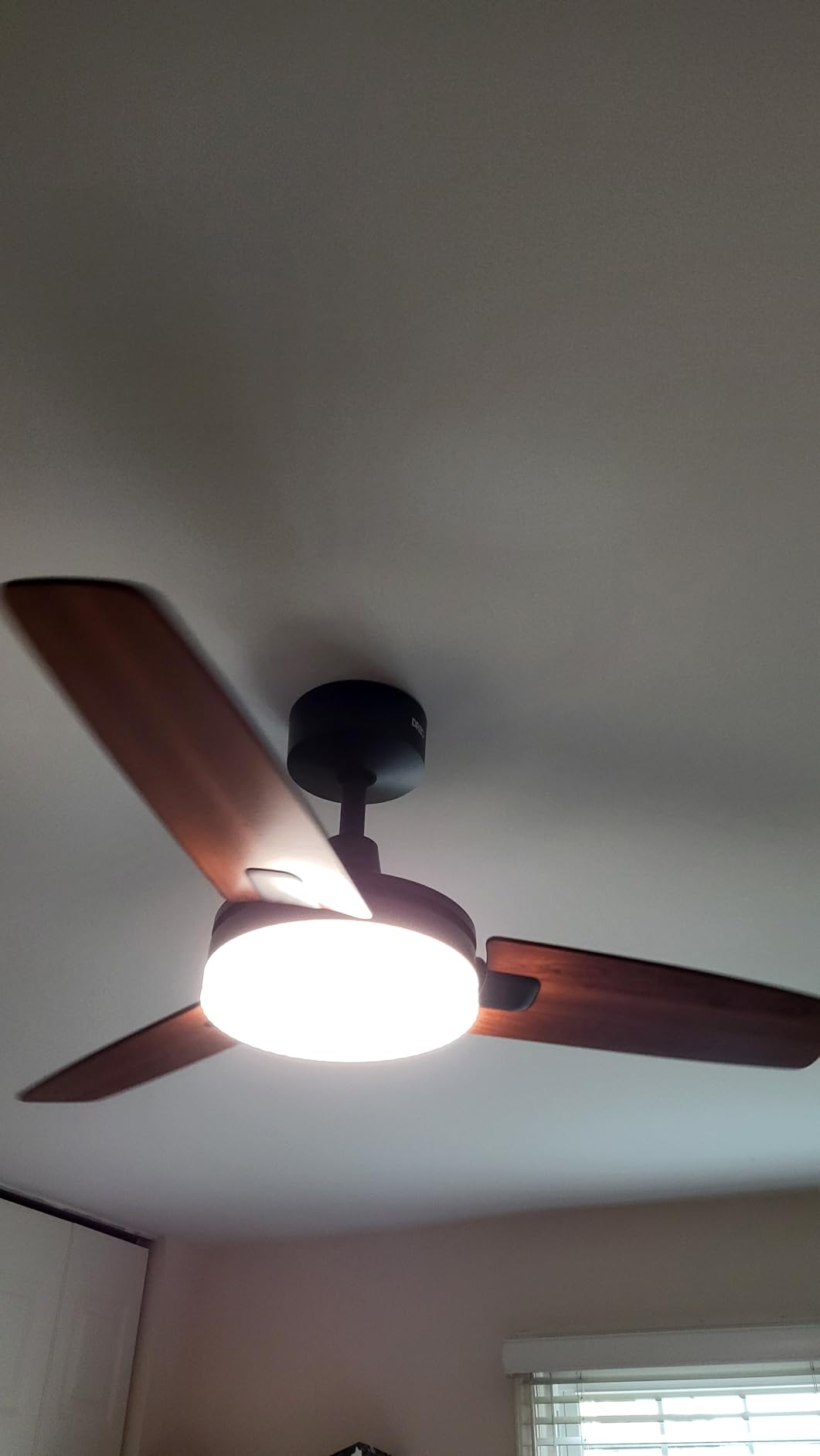 DREO Bedroom Ceiling Fans with Lights and Remote, Smart Ceiling Fan 42 Inch customer photo 1