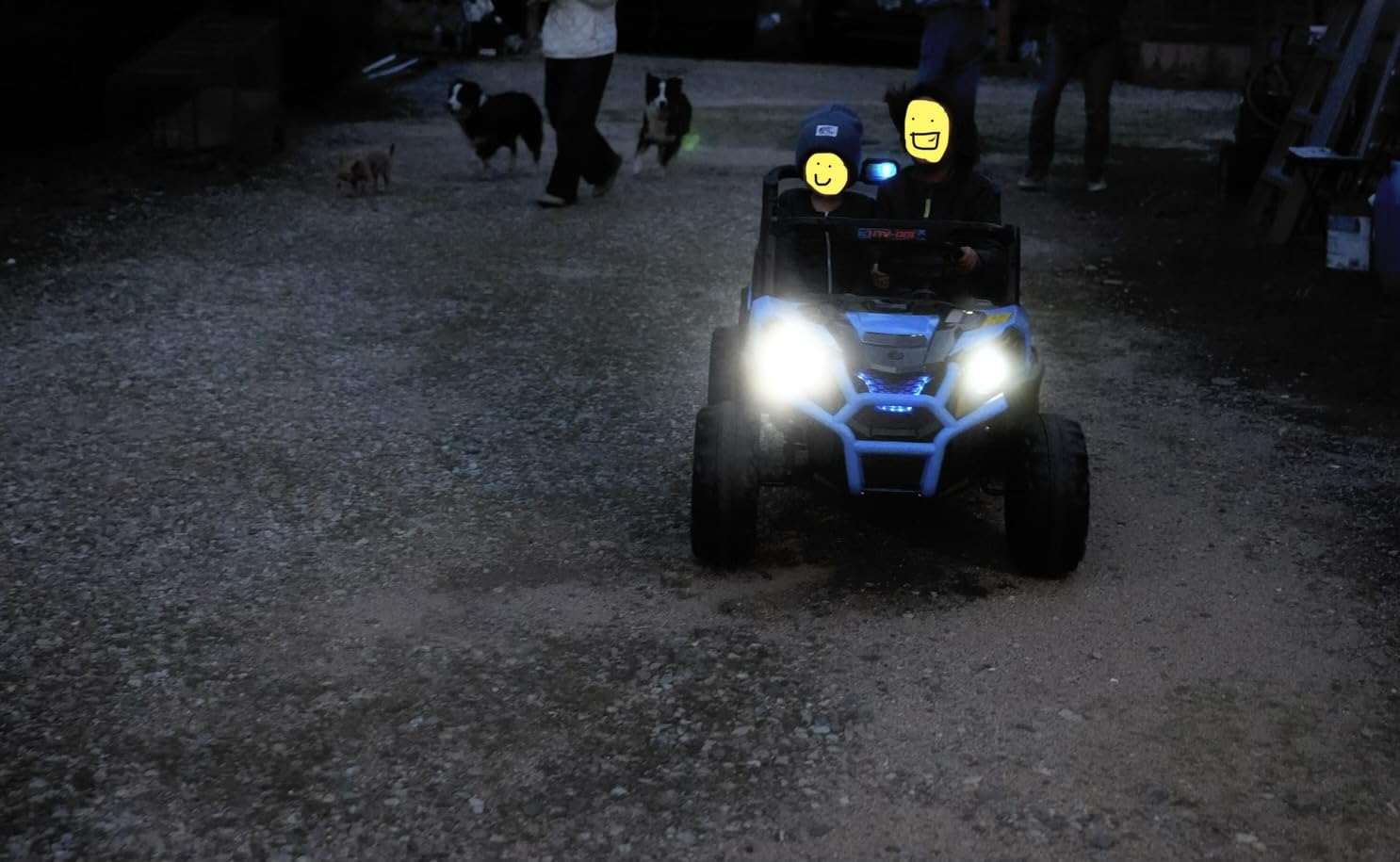 Qaba 24V 2 Seater Ride on Car Electric Off-Road UTV Truck Ages 3-8 White customer photo 2