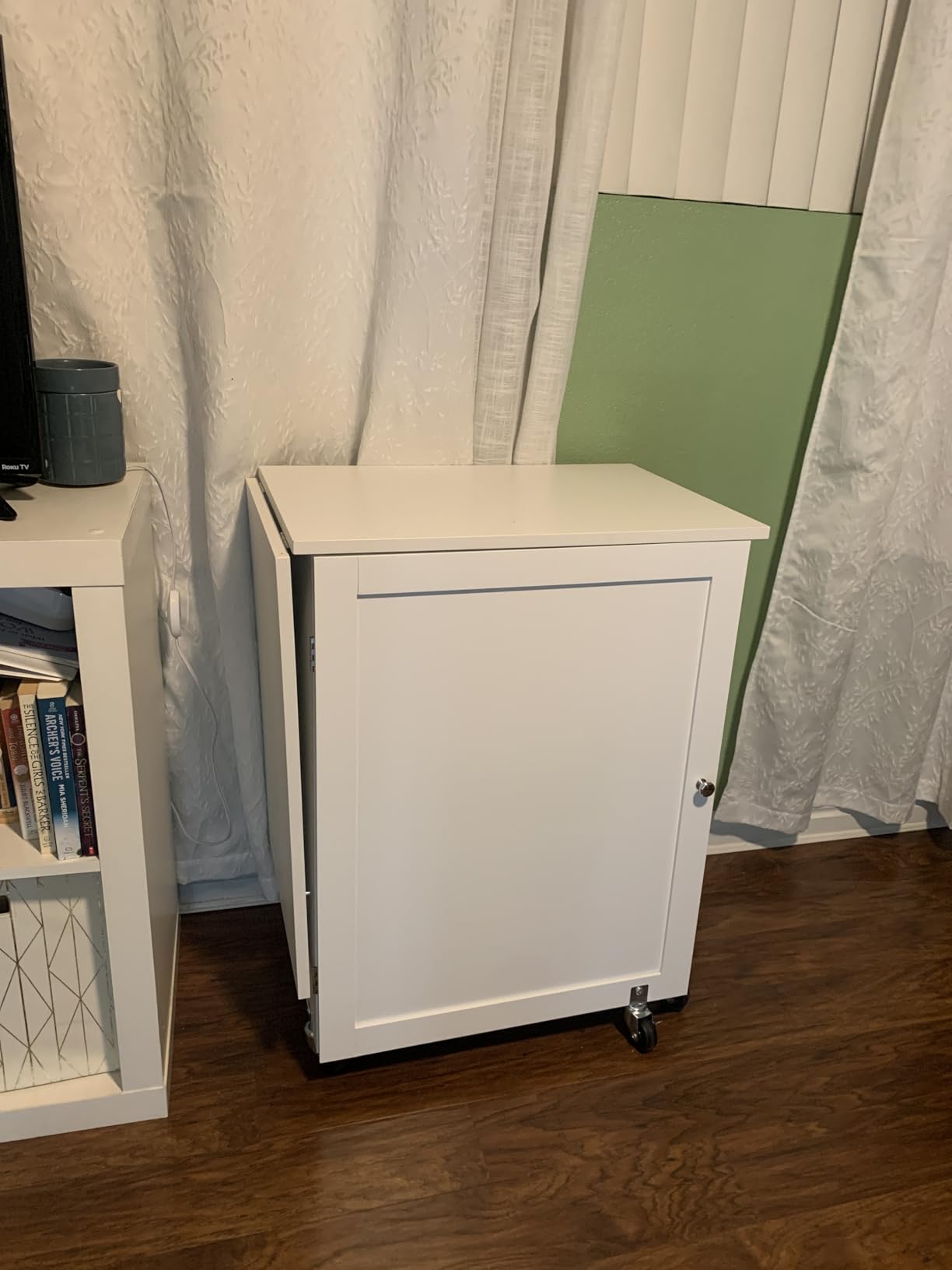 VEVOR Folding Sewing Table, Multipurpose Sewing Machine Table with Compact Design, Wheels, Shelves, Storage Trays, Wooden Pegs, and Magnetic Doors, Sewing Desk Cabinet for Sewing Machine, White customer photo 2
