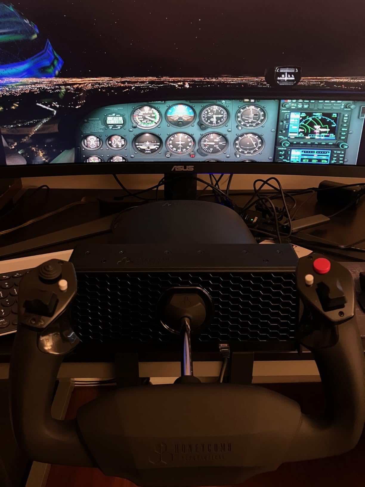 Honeycomb Alpha LITE - Compact Yoke for Flight Simulation customer photo 2