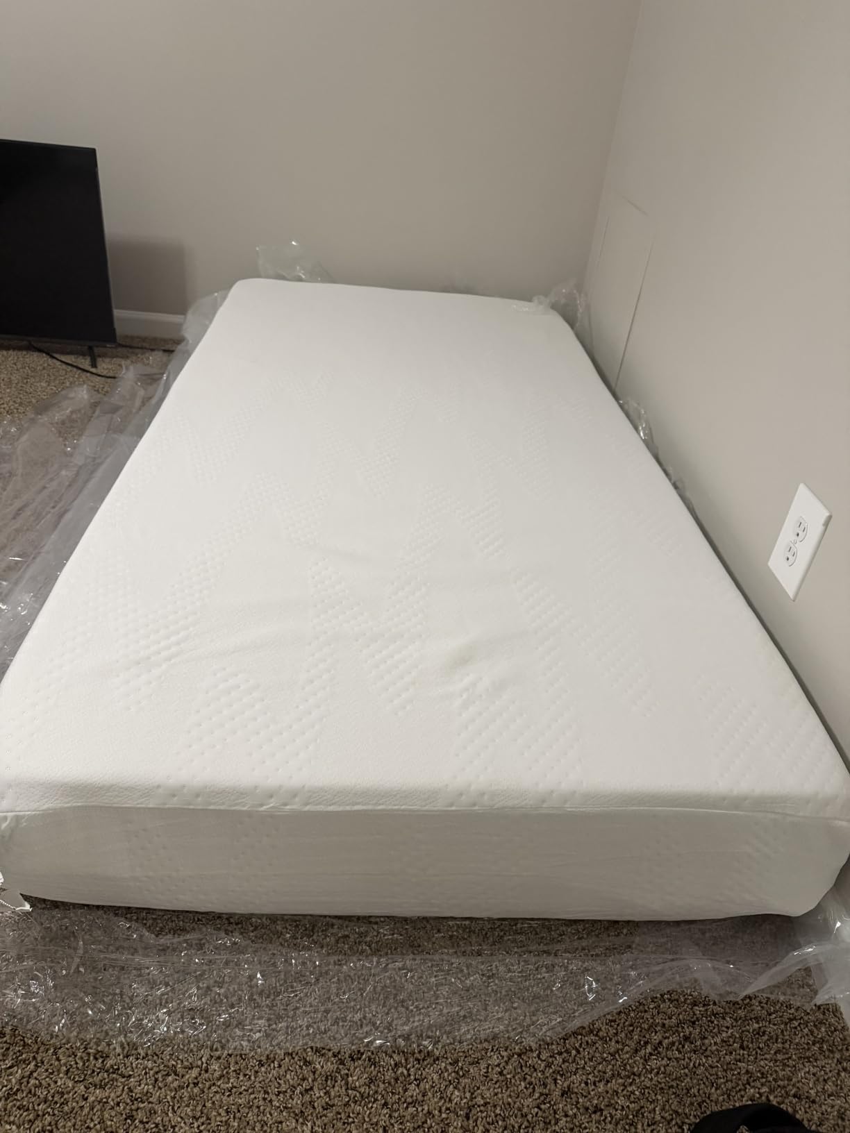 Novilla Queen Size Mattress, 14 Inch Gel Memory Foam Mattress for Cooling customer photo 2
