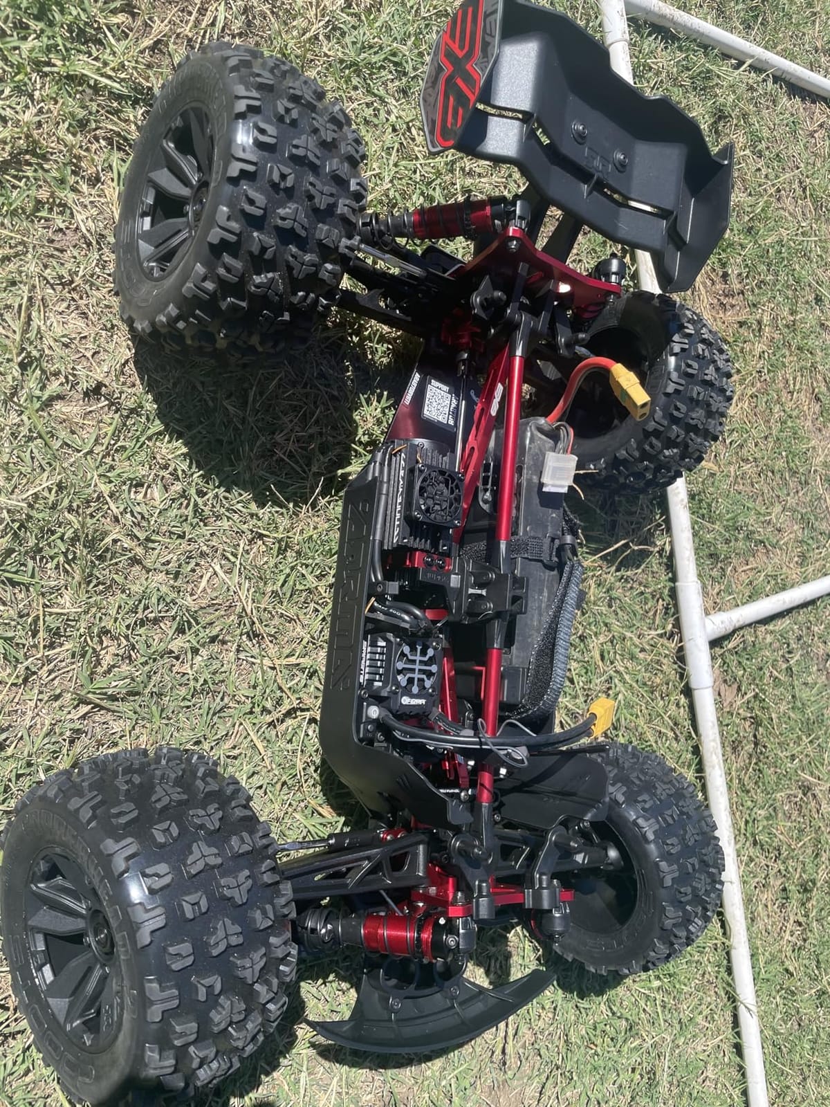 ARRMA 1:8 Kraton 6S EXB Ready to Run, Clipless Body, Basher Monster Truck RC Remote Controlled, Powerful and Stable with Brushless Motor, Battery and Charger Not Included, Black, ARA8708V6T1 customer photo 1