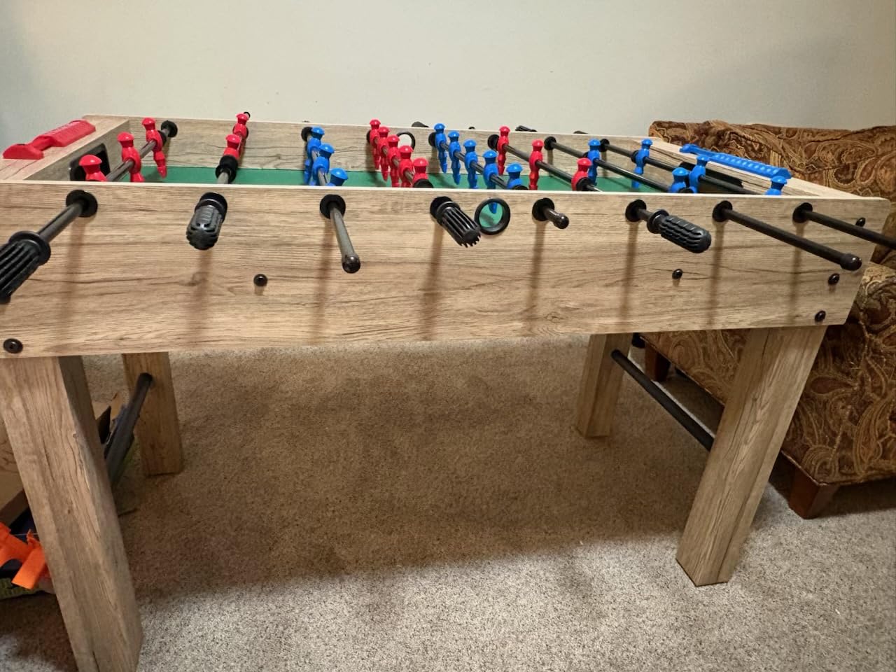 Amazon Basics 48-Inch Foosball Table Soccer Game Room Size with 4 Balls and 2 Cupholders, Oak customer photo 2