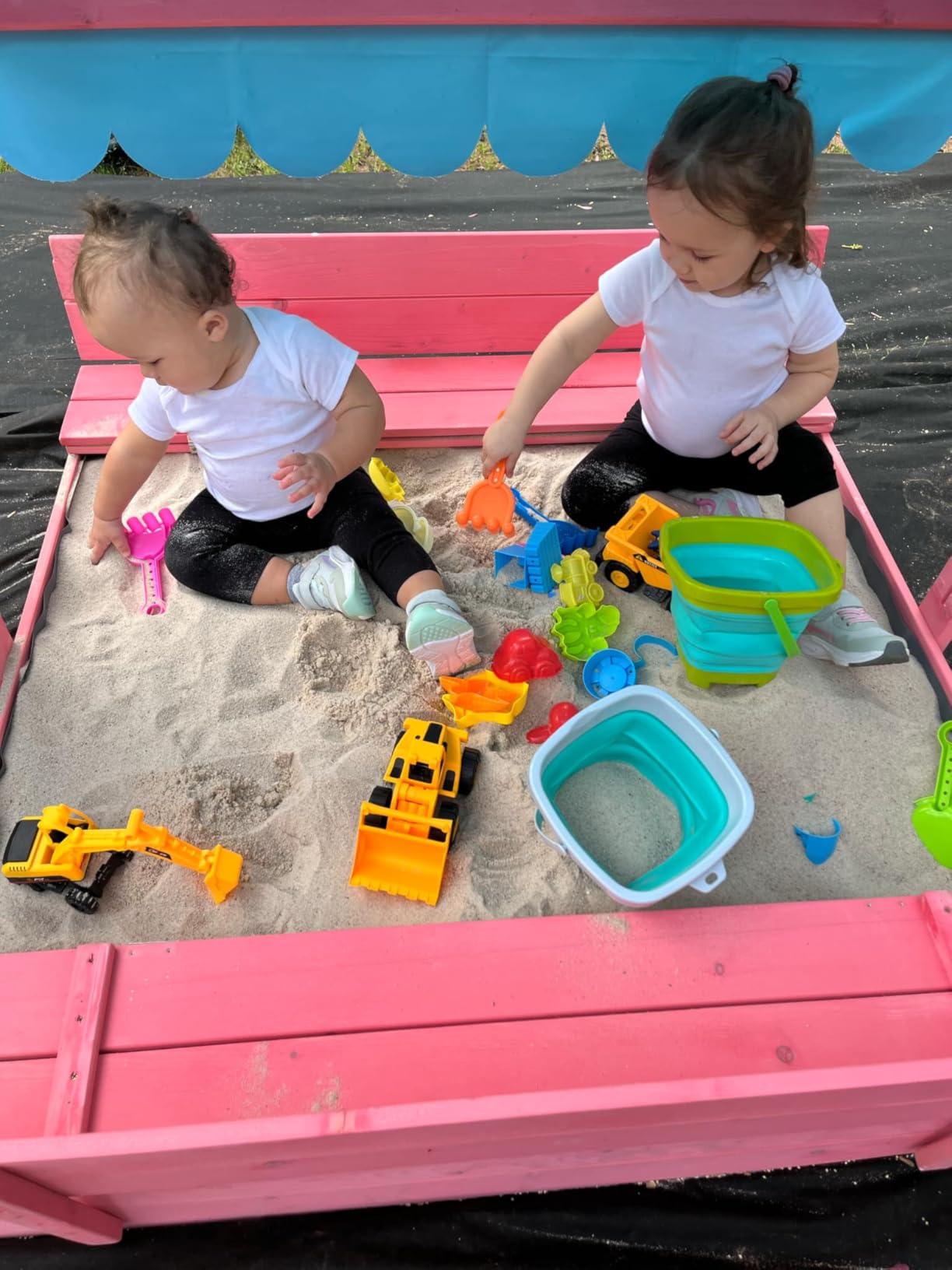 YOLENY Sandbox with Lid,Kids Sandbox with Cover Outdoor,Wooden Sand Box with 2 Foldable Bench Seats,Adjustable UV-Resistant Roof & Bottom Liner,Sand Box for Kids Ages 2-8, Perfect for Backyard,Beach customer photo 1