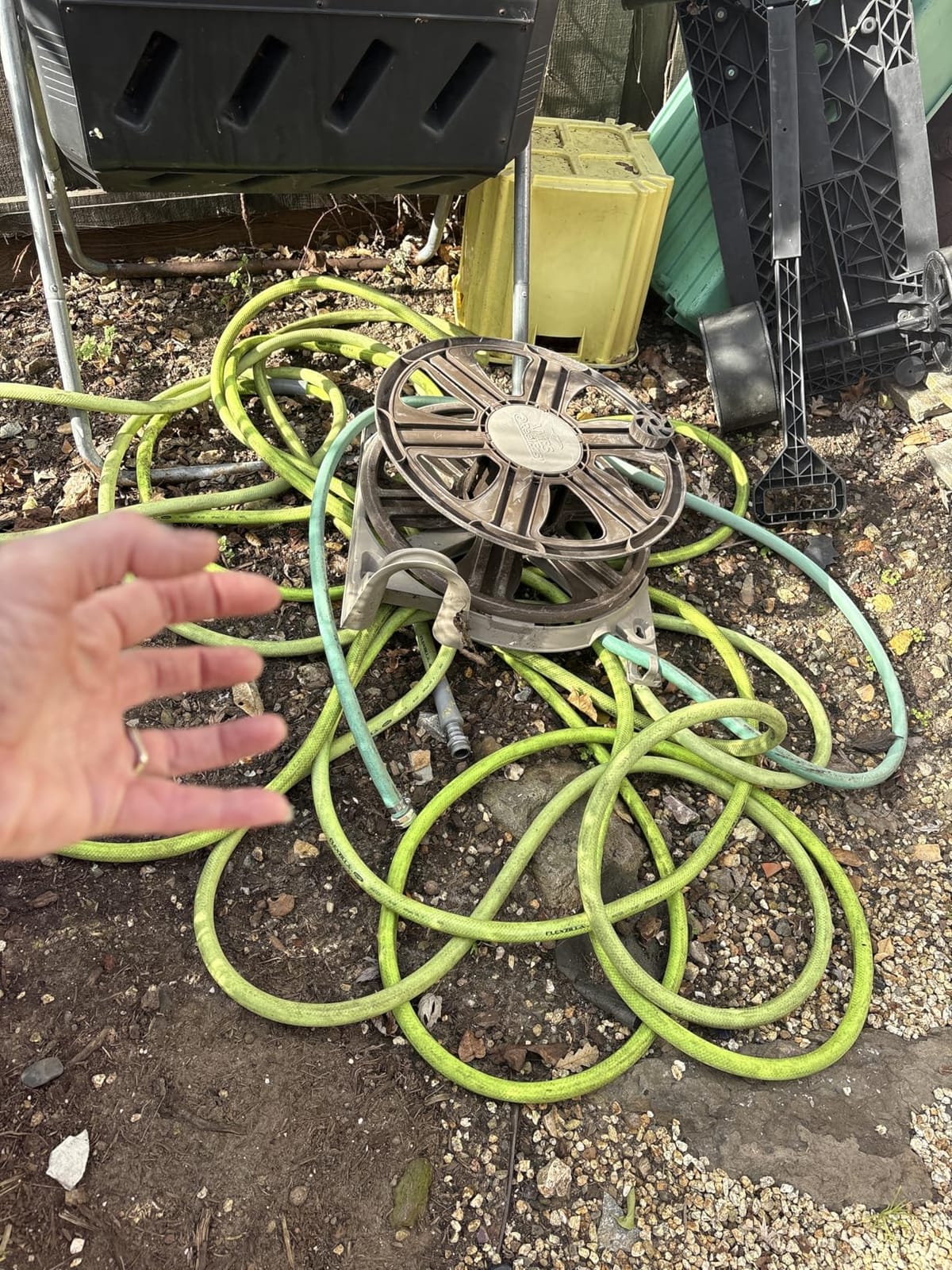 Flexi Hose with 8 Function Nozzle, 25FT - Lightweight Expandable Garden Hose, No-Kink Flexibility, 3/4 Inch Solid Brass Fittings and Double Latex Core customer photo 1