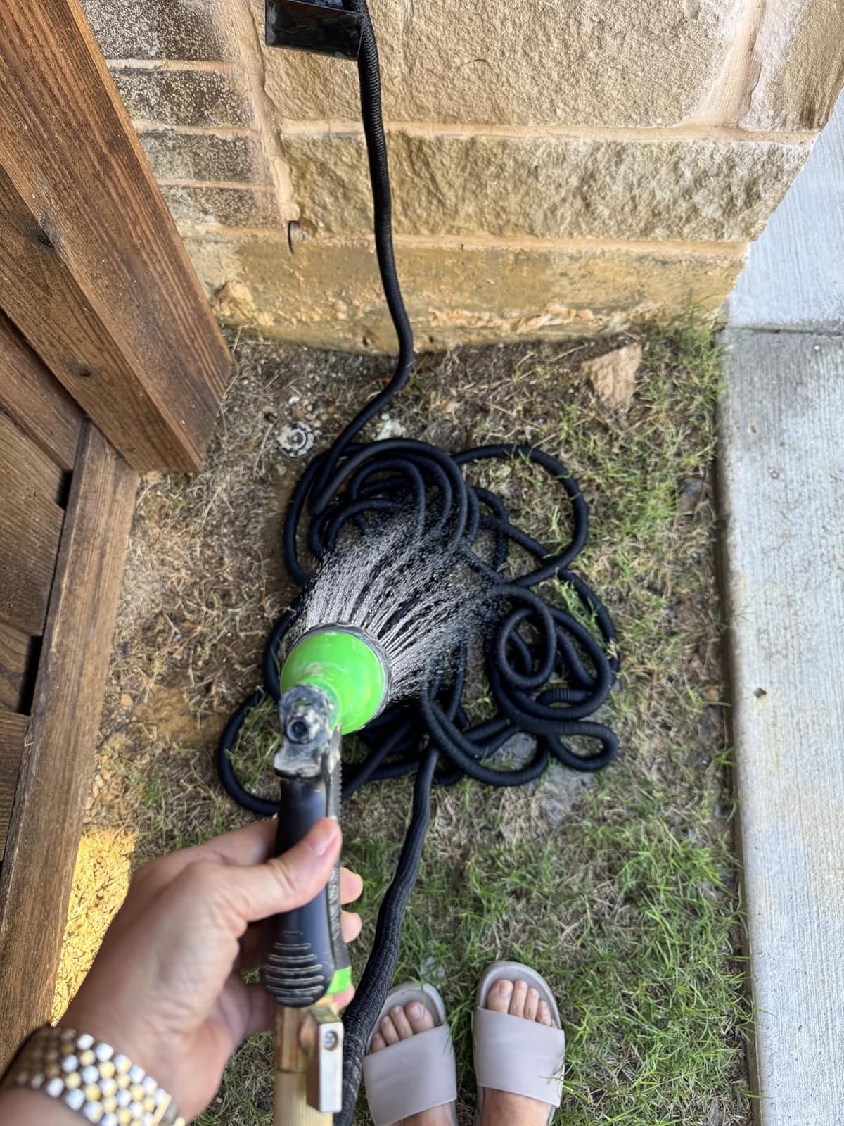 Flexi Hose with 8 Function Nozzle, 25FT - Lightweight Expandable Garden Hose, No-Kink Flexibility, 3/4 Inch Solid Brass Fittings and Double Latex Core customer photo 2