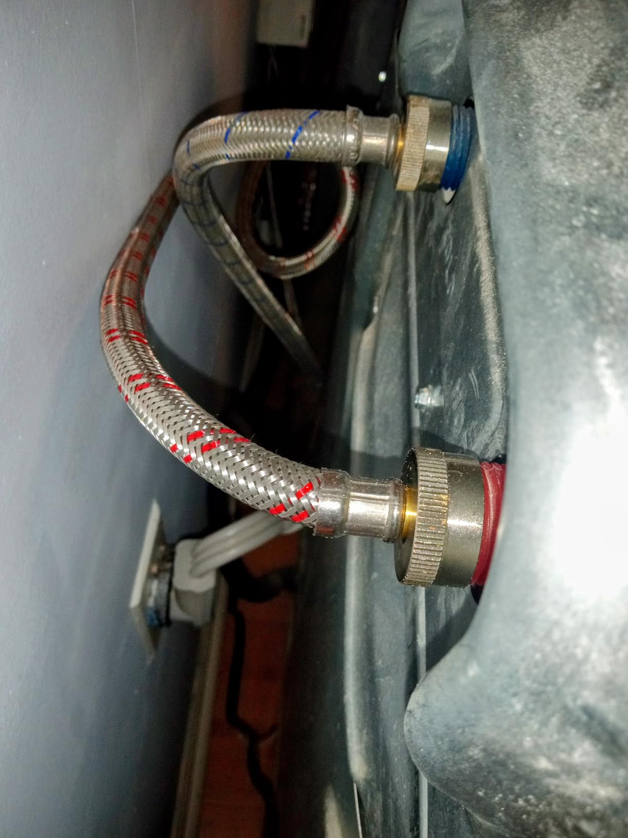 4 Ft Washing Machine Hoses, 2 Packs Premium Stainless Steel Washer Hoses Burst Proof, Hot and Cold Striped Water Supply Hoses with 3/4'' Standard Interface fit for ALL Washer customer photo 2