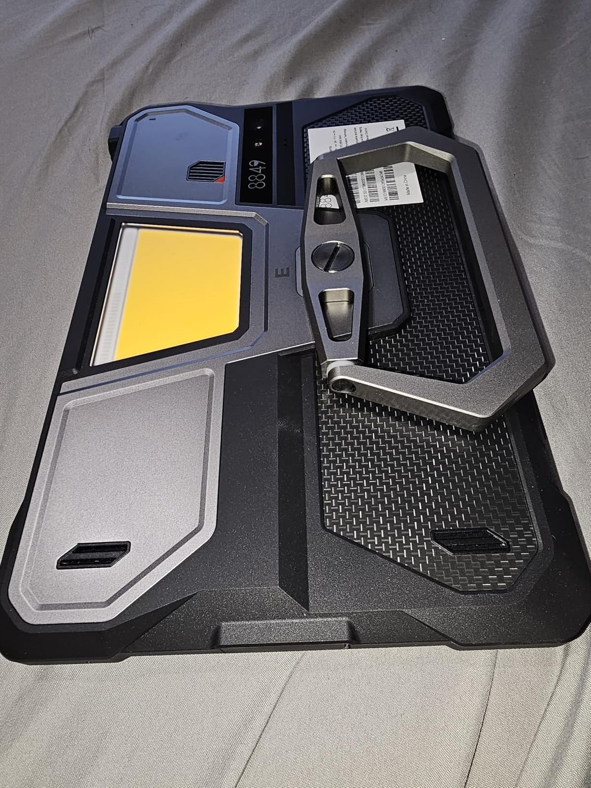 8849 Tank Pad E Tablet with Projector, 10.95