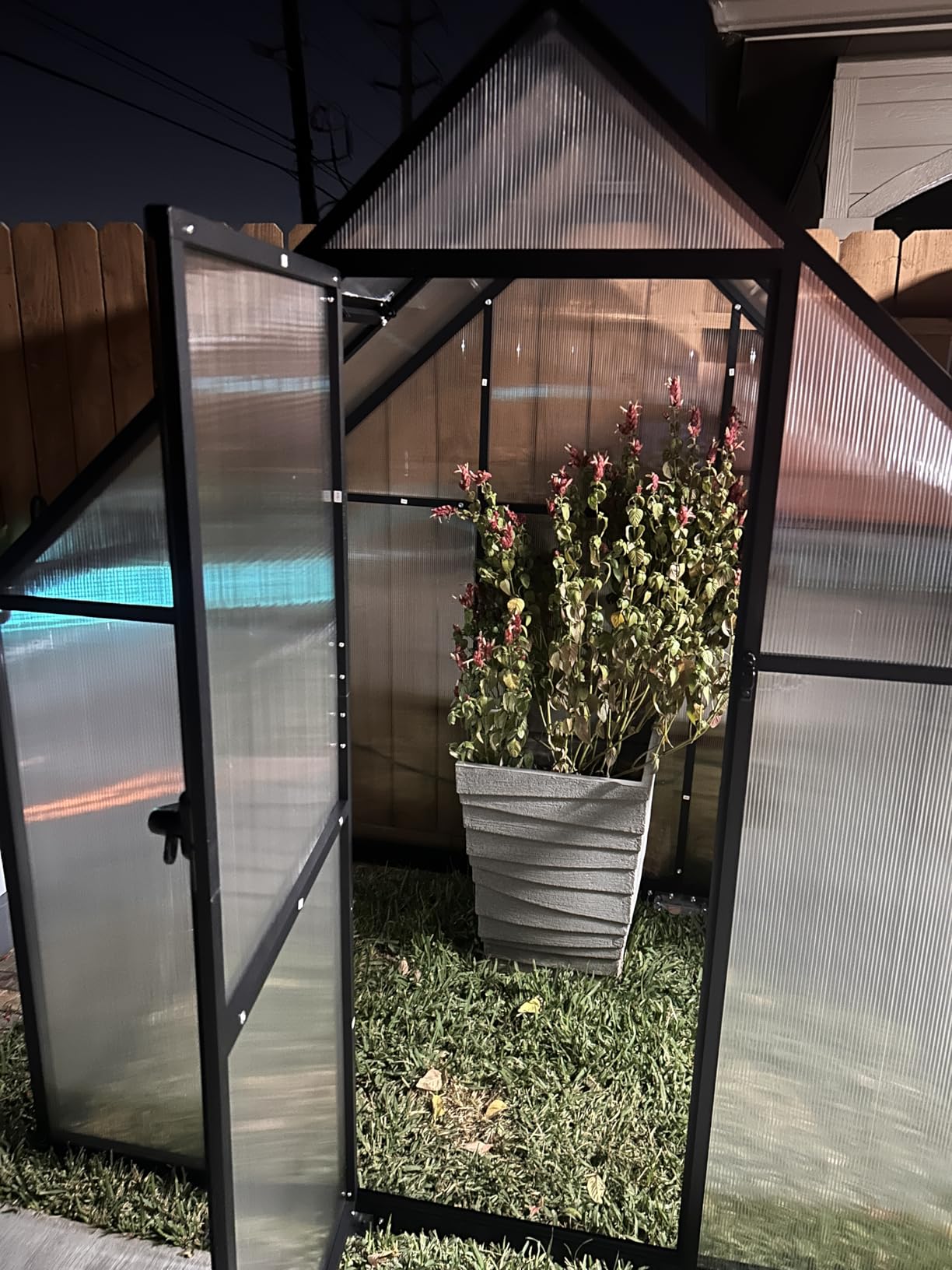6x8 FT Greenhouse with Hygrometer, Windproof Warm Plant Green Houses customer photo 1