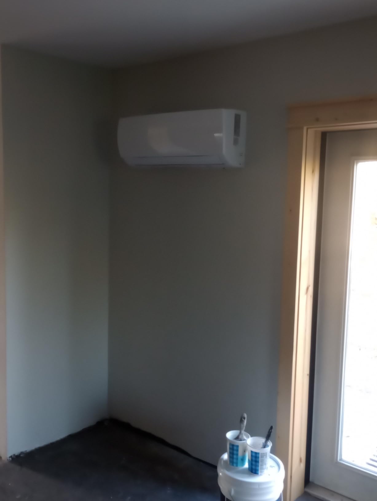 Mountman 12000 BTU Mini Split AC/Heating System, 19 SEER2 110/120V Energy Efficient Ductless Inverter System, Cools Up to 750 Sq.Ft with Pre-Charged Condenser, Heat Pump & Installation Kits customer photo 1