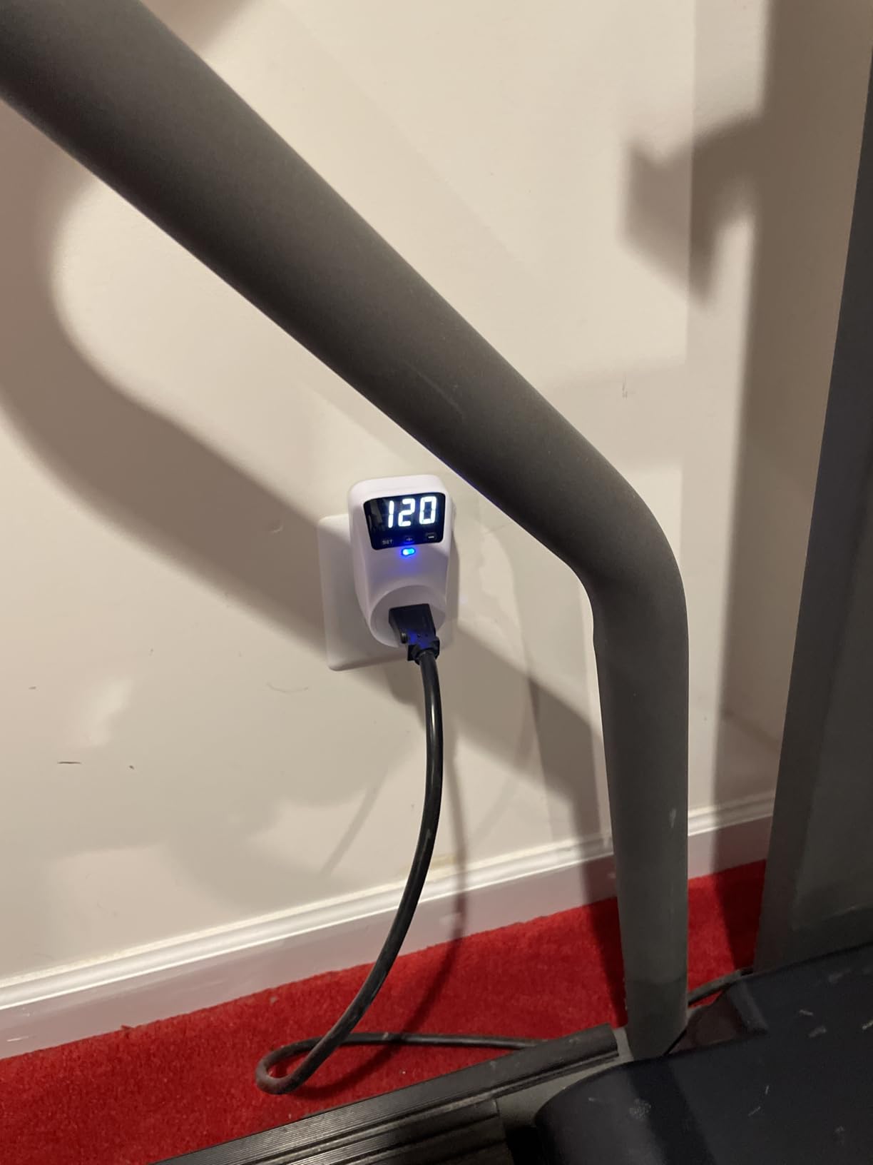 Appliance Surge Protector Voltage Stabilizer Fireproof UL94V-1 Wall Mount Surge Protectors Outlet for Refrigerator, TV & Heavy, Real-Time Monitoring & Custom Voltage 80V-140V (Standard) customer photo 2